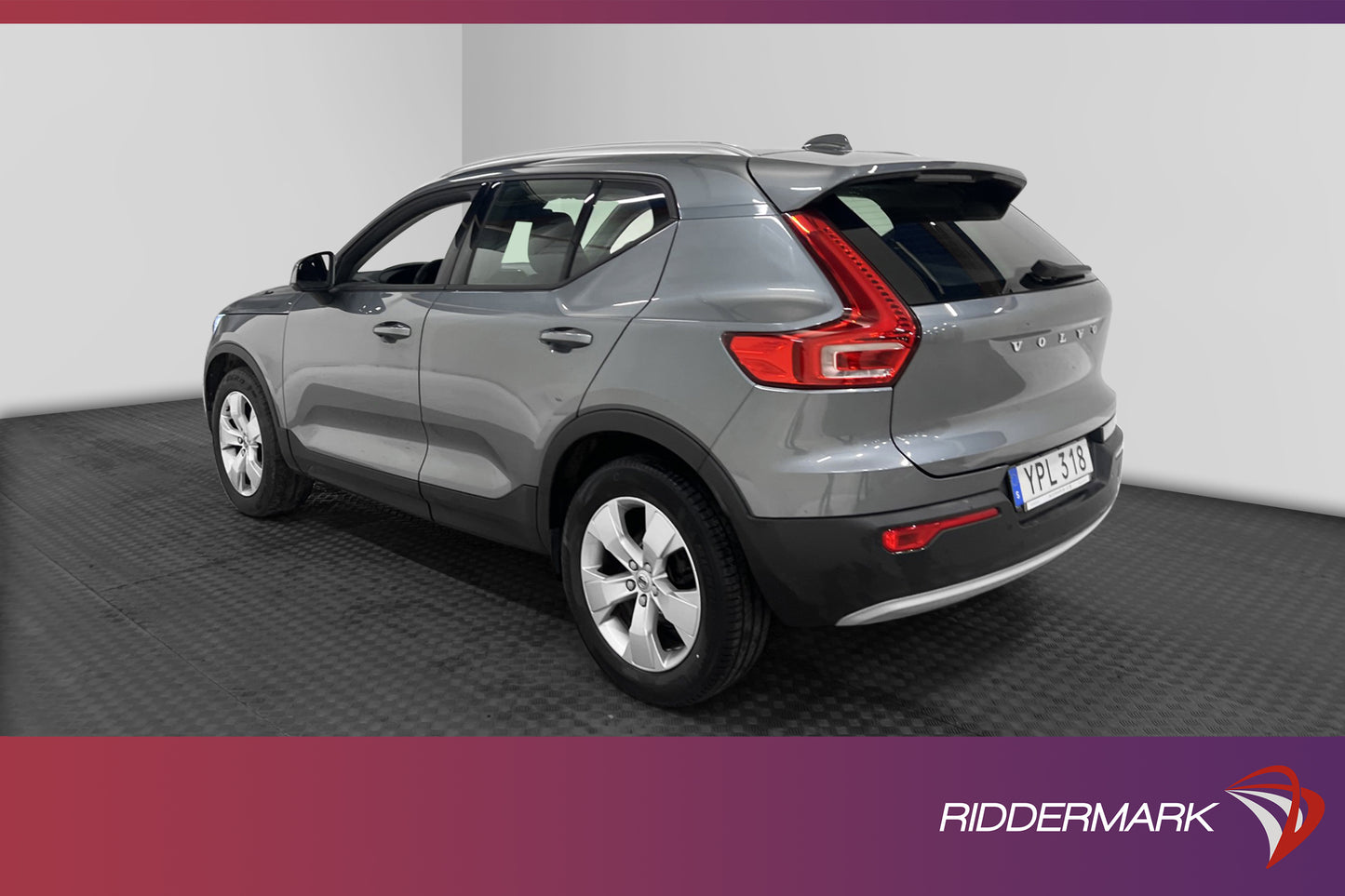 Volvo XC40 T3 156hk Momentum Pano VOC Sensorer Välservad