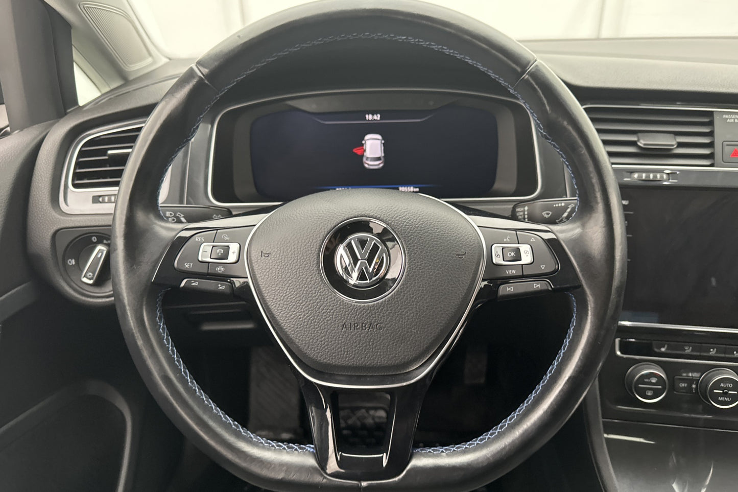 Volkswagen E-Golf 35.8 kWh 115hk Active info Navi CarPlay