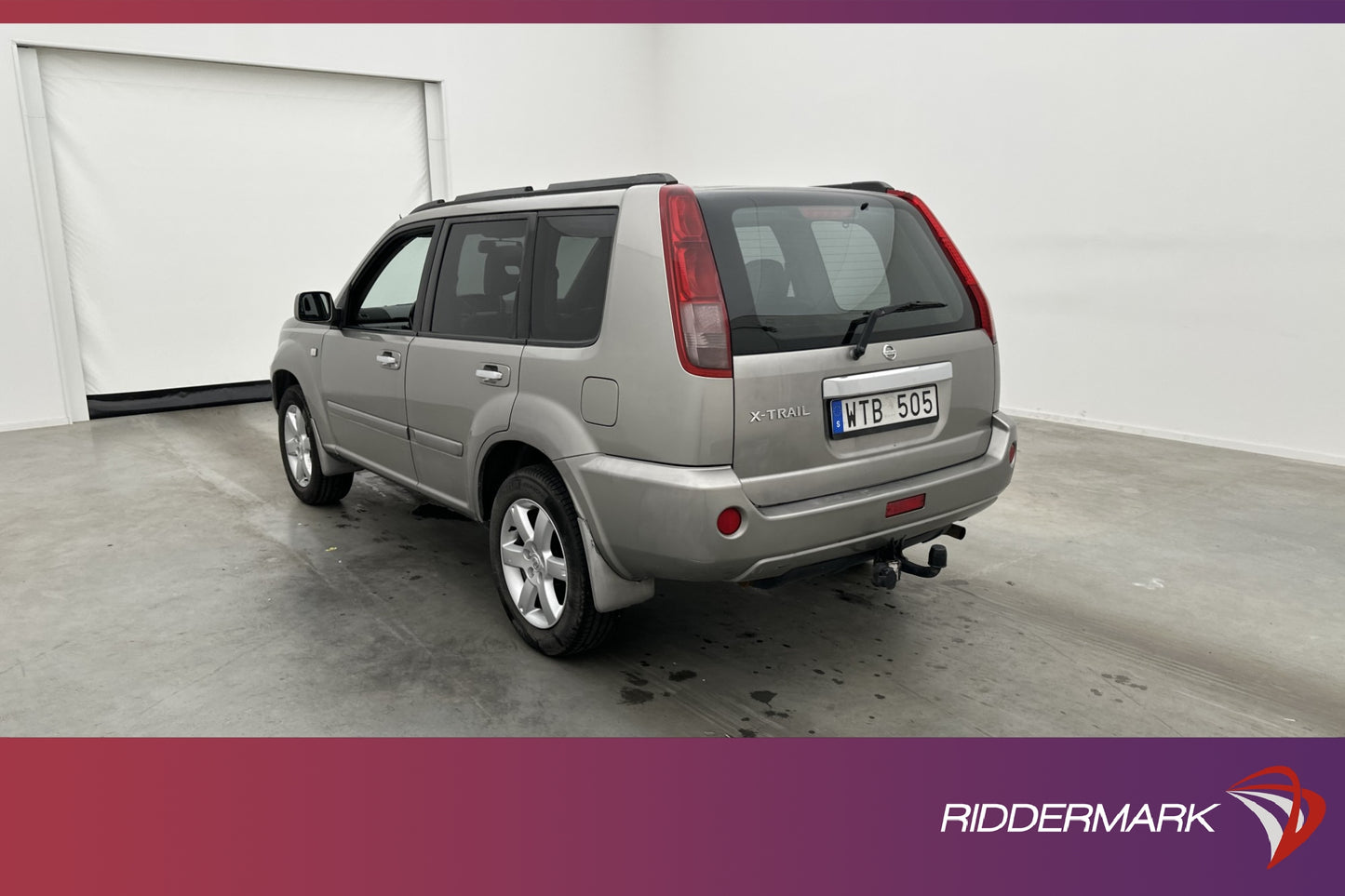 Nissan X-Trail 2.5 4x4 165hk Pano Skinn Elstolar Dragkrok