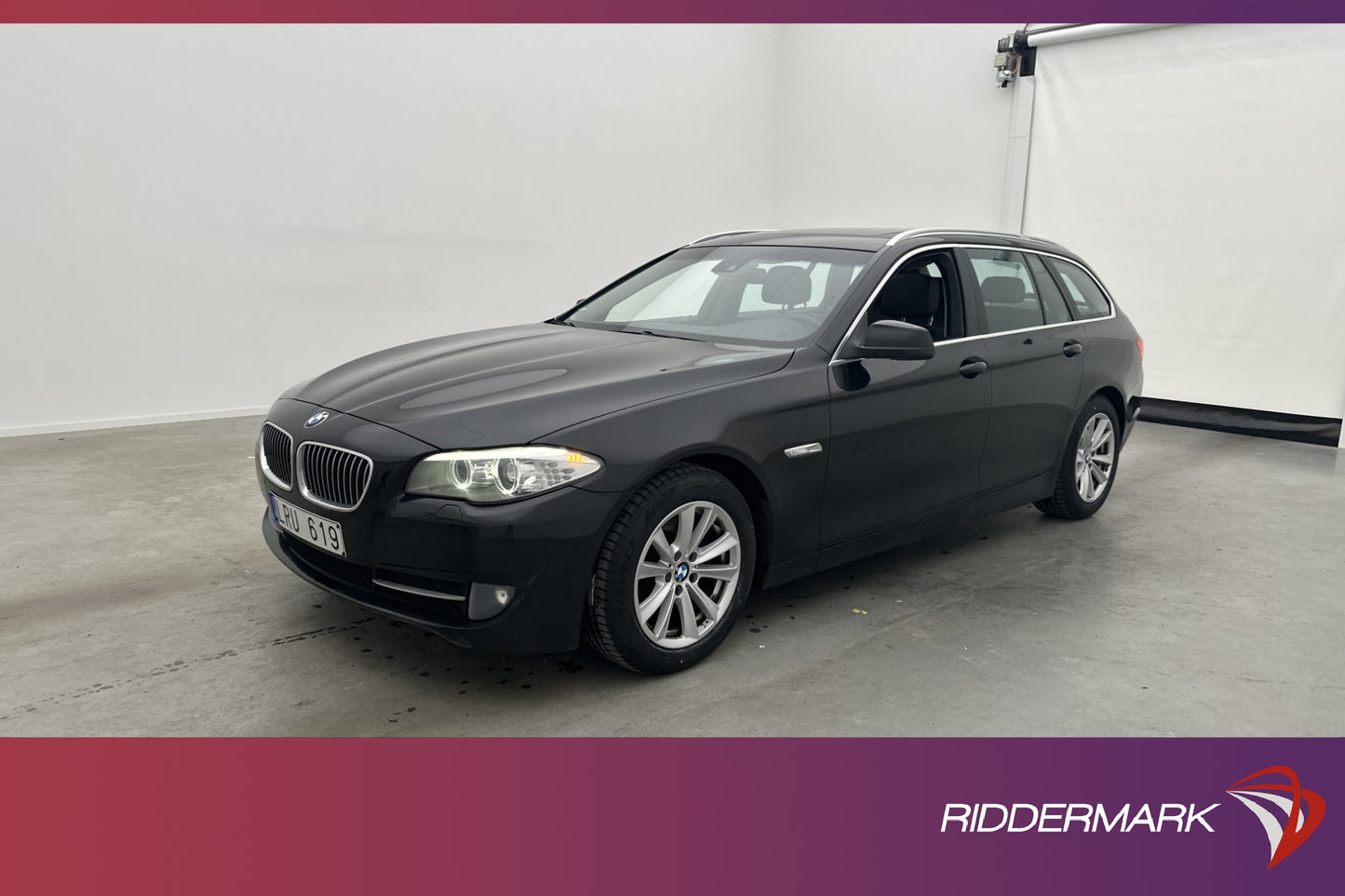 BMW 520 d Touring 184hk Panorama Navi Skinn Kamera Välservad