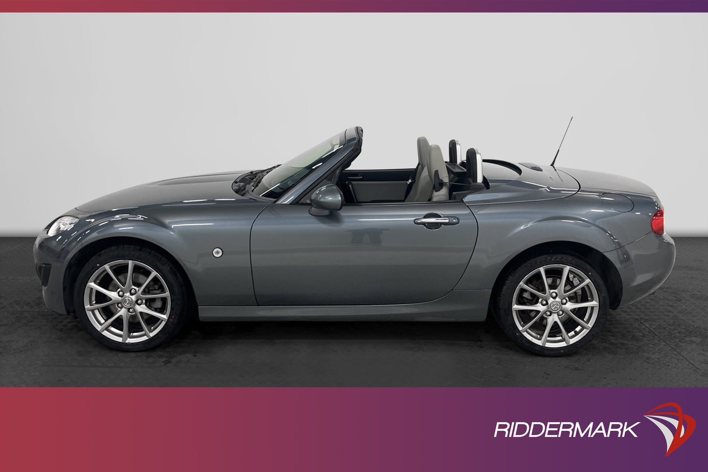 Mazda MX-5 Roadster Coupe MZR 126hk Skinnklädsel Välservad