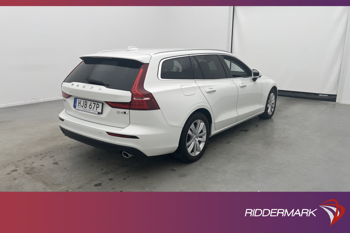 Volvo V60 D4 200hk AWD D-Värmare HUD 360º Navi VOC