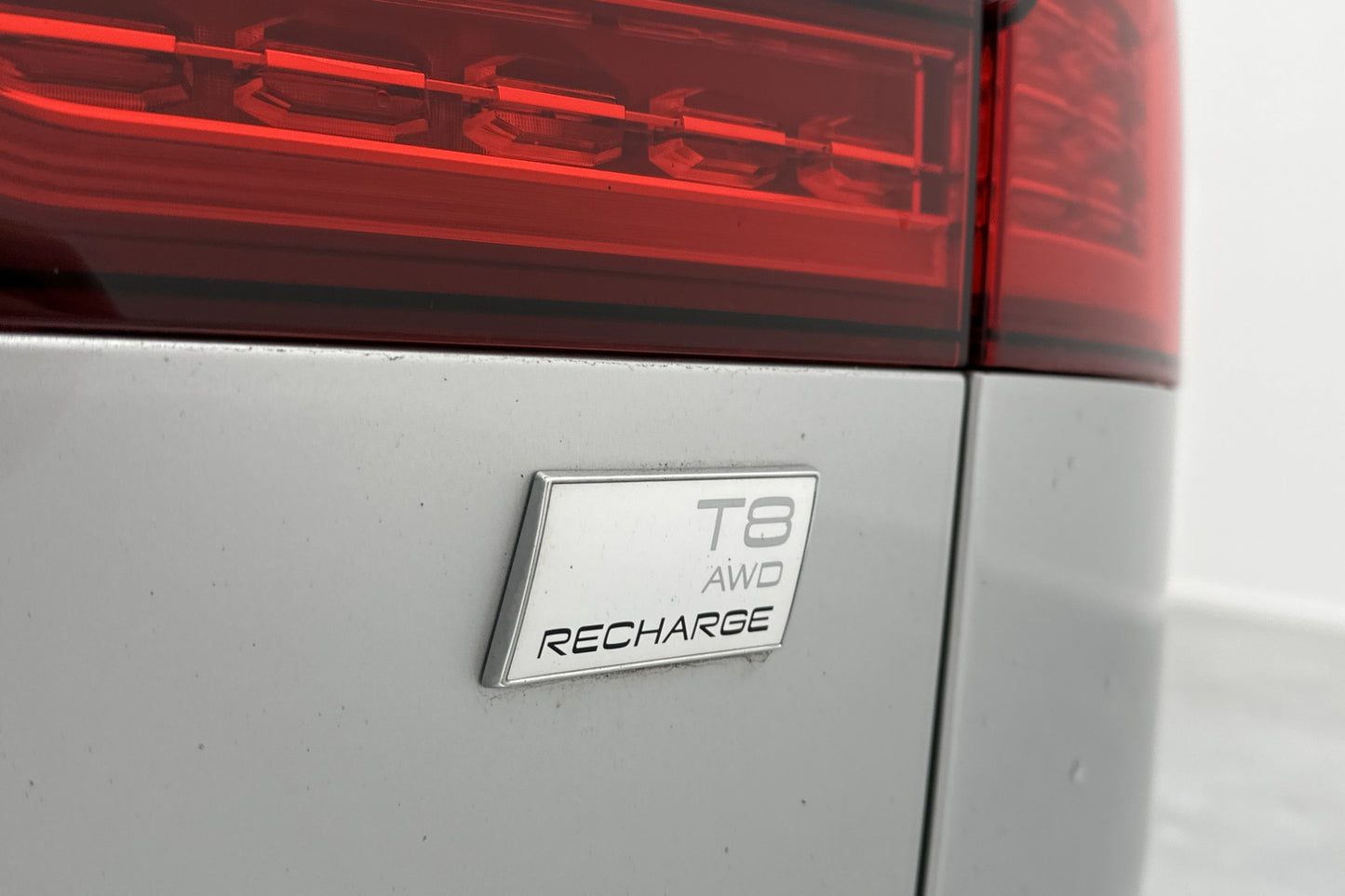 Volvo V60 T8 Recharge 456hk R-Design Pano Drag H/K 18,8 kWh