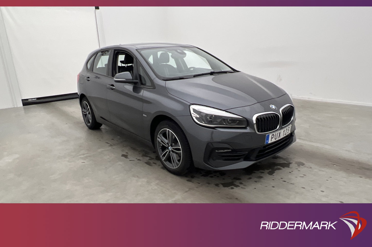 BMW 220 d xDrive Active Tourer Sport line HiFi HUD Navi Drag