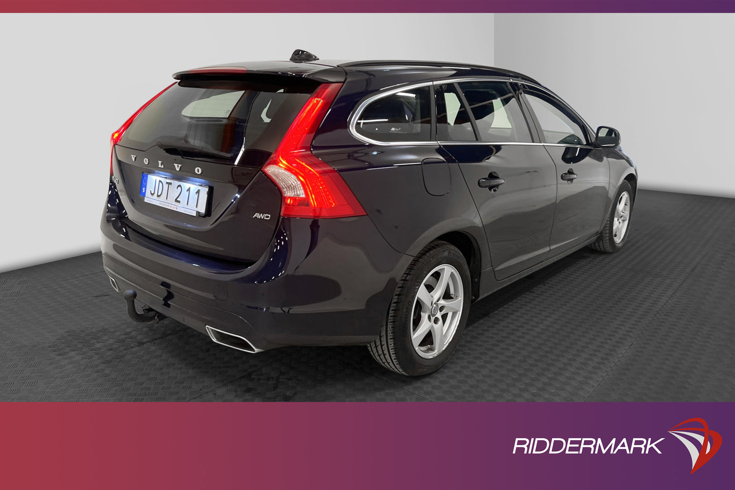 Volvo V60 D4 AWD 190hk Momentum D-värme Rattvärme Drag