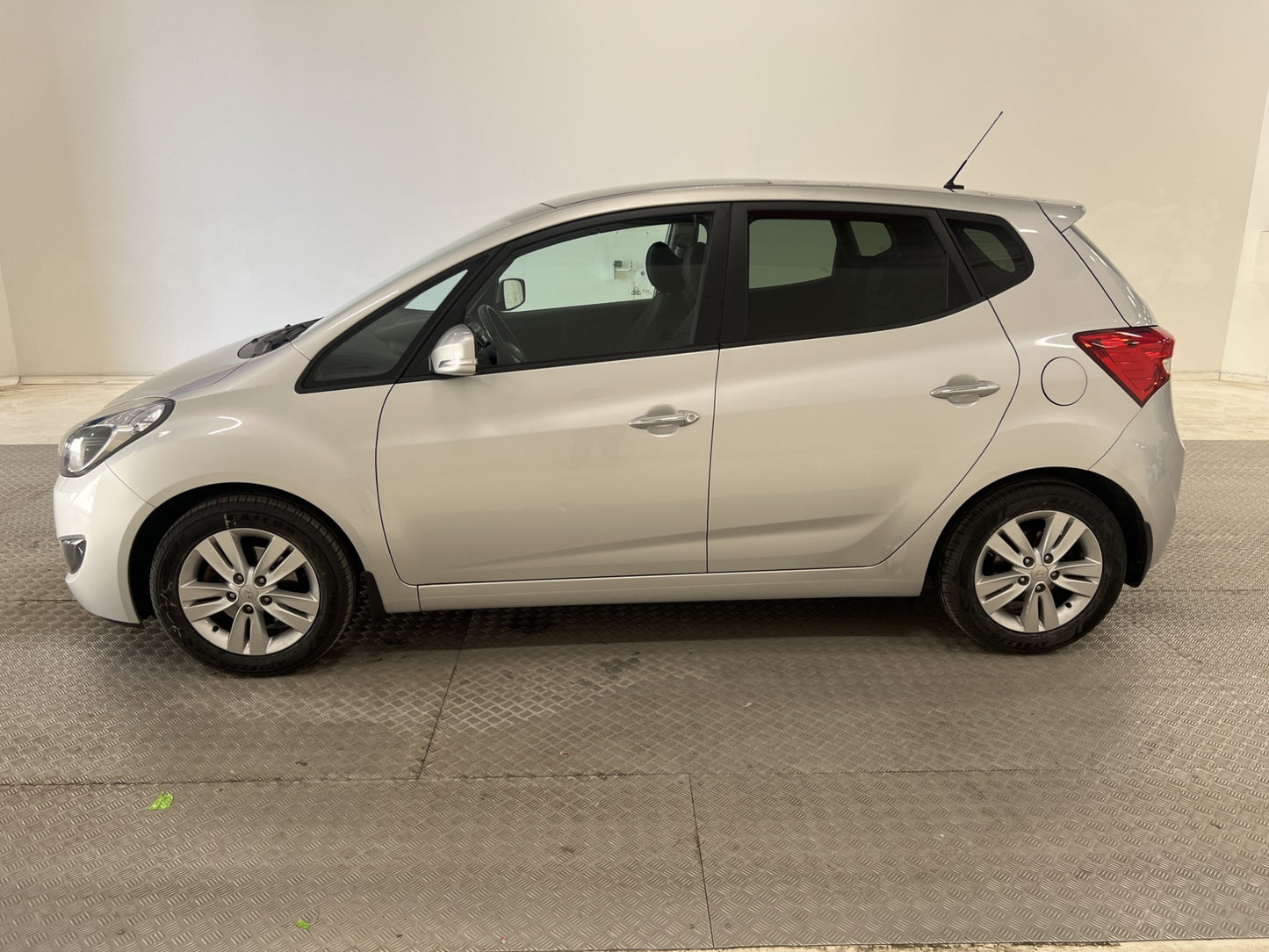 Hyundai ix20 1.6 Automatisk 125hk Panorama Kamera Välservad