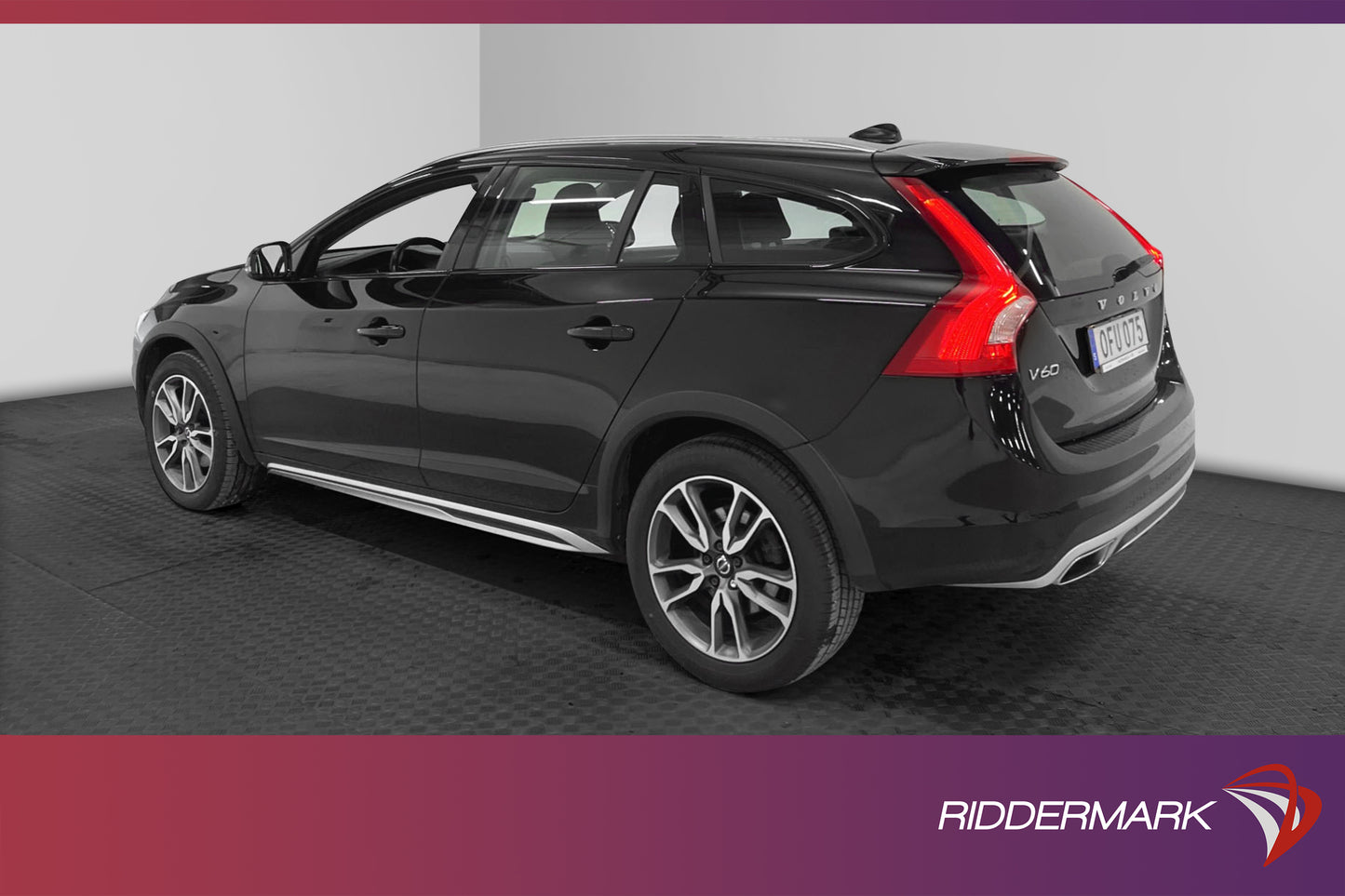 Volvo V60 Cross Country D3 Summum Värmare VOC Skinn Navi