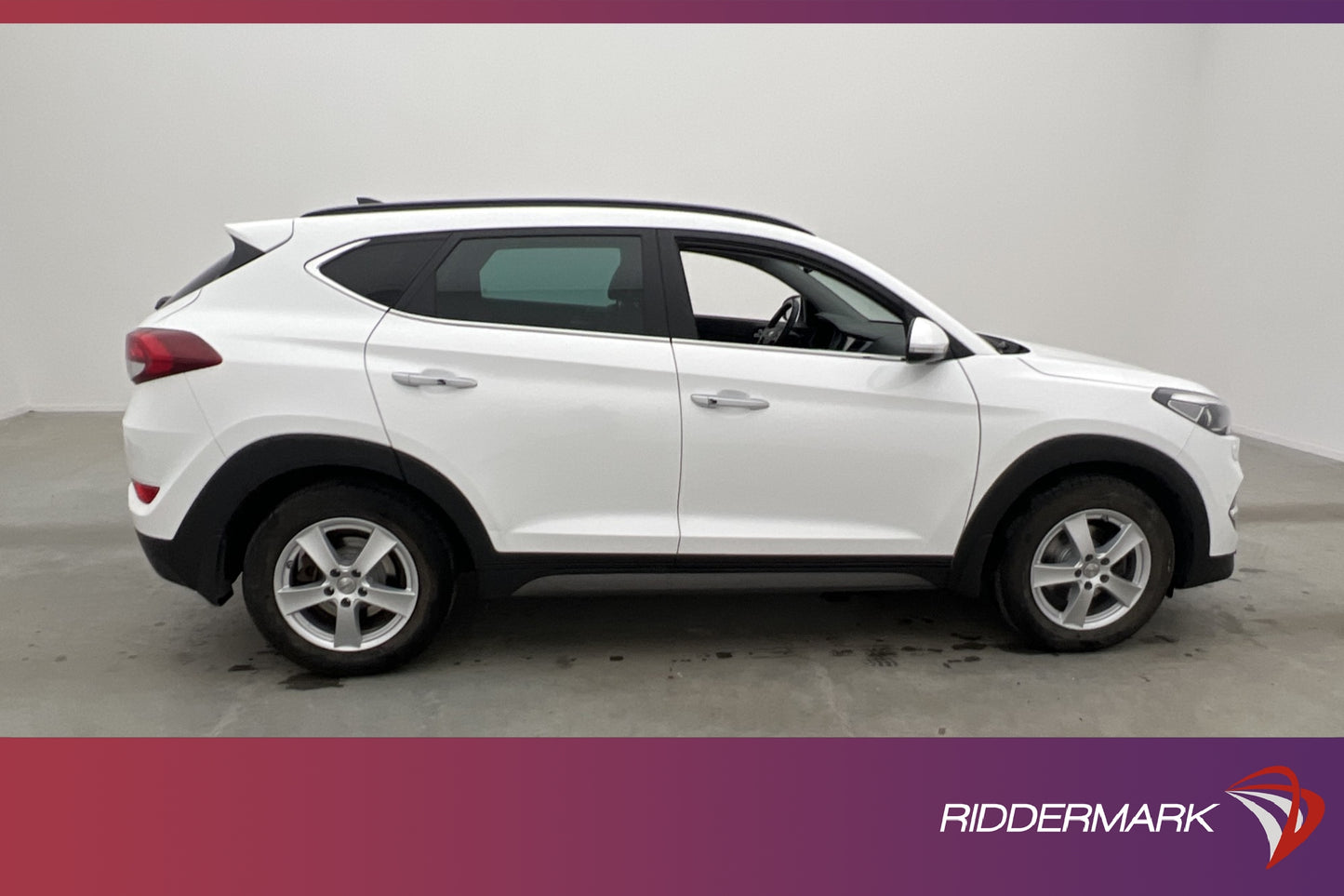 Hyundai Tucson 4WD 177hk Premium Pano Värm Kamera Navi Drag