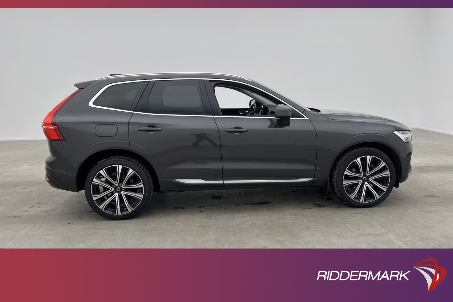 Volvo XC60 B4 AWD 197hk Inscription Pano H/K 360° HUD Drag