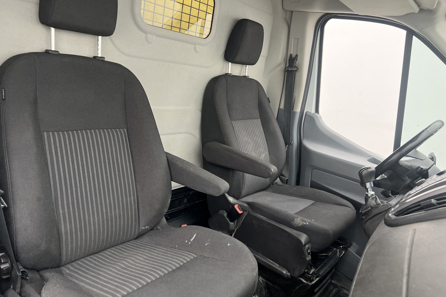 Ford Transit 310 L3H2 2.0TDCi Värmare Dragkrok PDC Moms