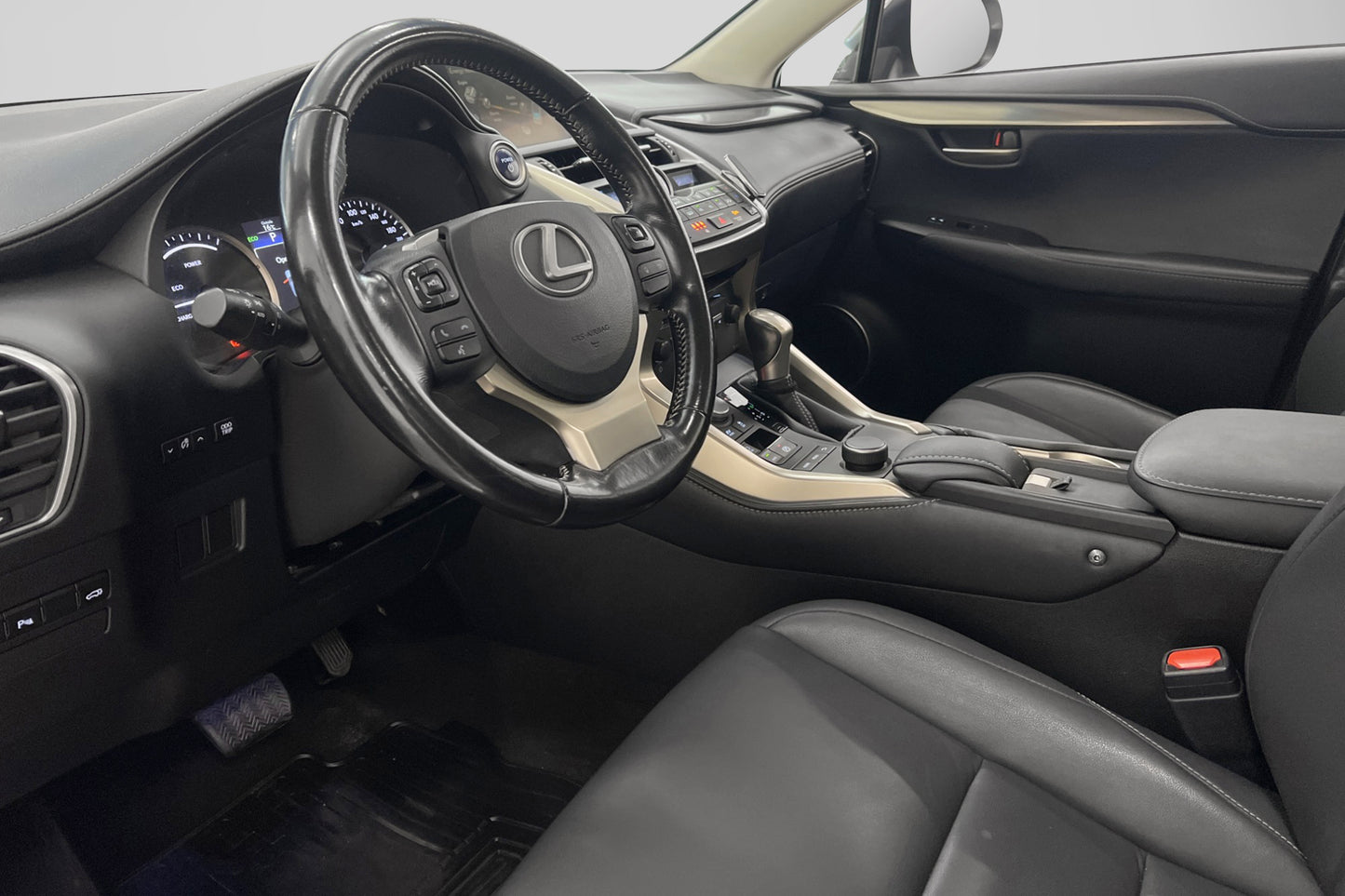 Lexus NX 300h AWD 197hk Hybrid Skinn Bkamera Drag Keyless