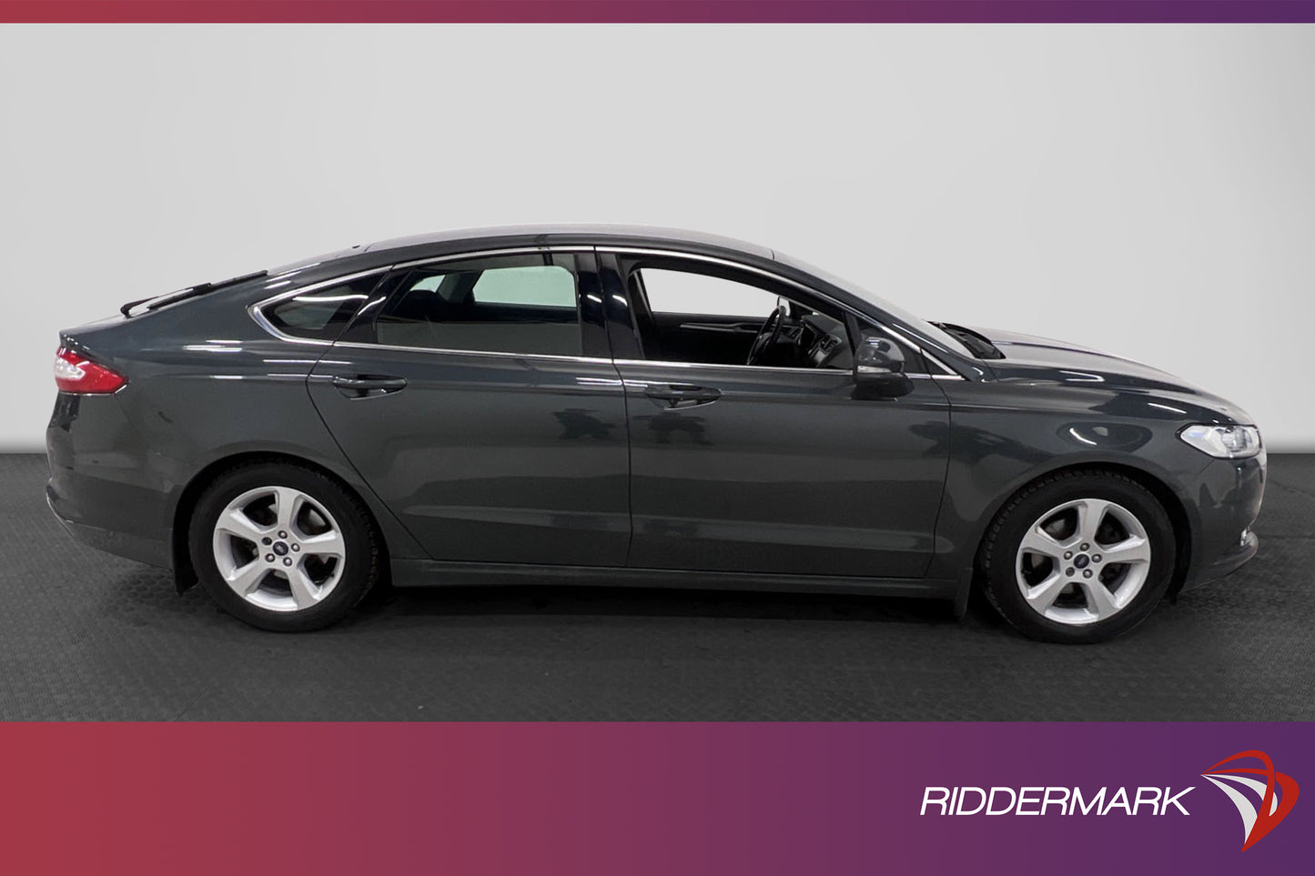 Ford Mondeo 1.5T EcoBoost 160hk Värm Rattvärme Keyless Drag