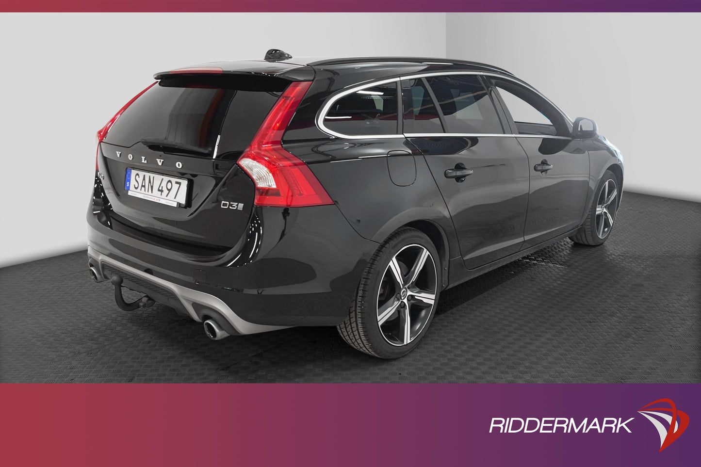 Volvo V60 D3  R-Design Classic VOC D-värm  B-kamera T-lucka