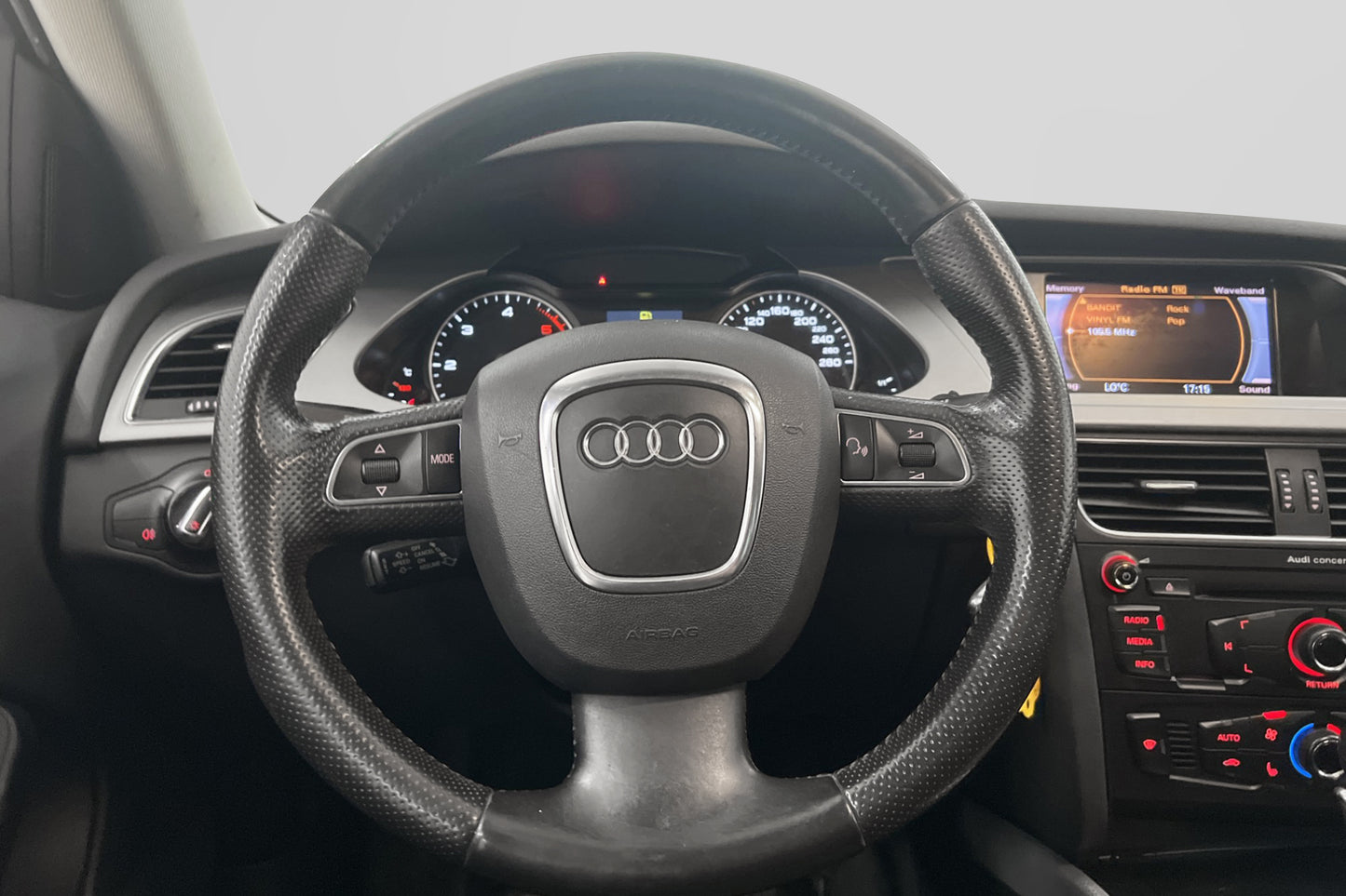 Audi A4 Avant 2.0 TDI 143hk Sport Proline Dragkrok Nyservad