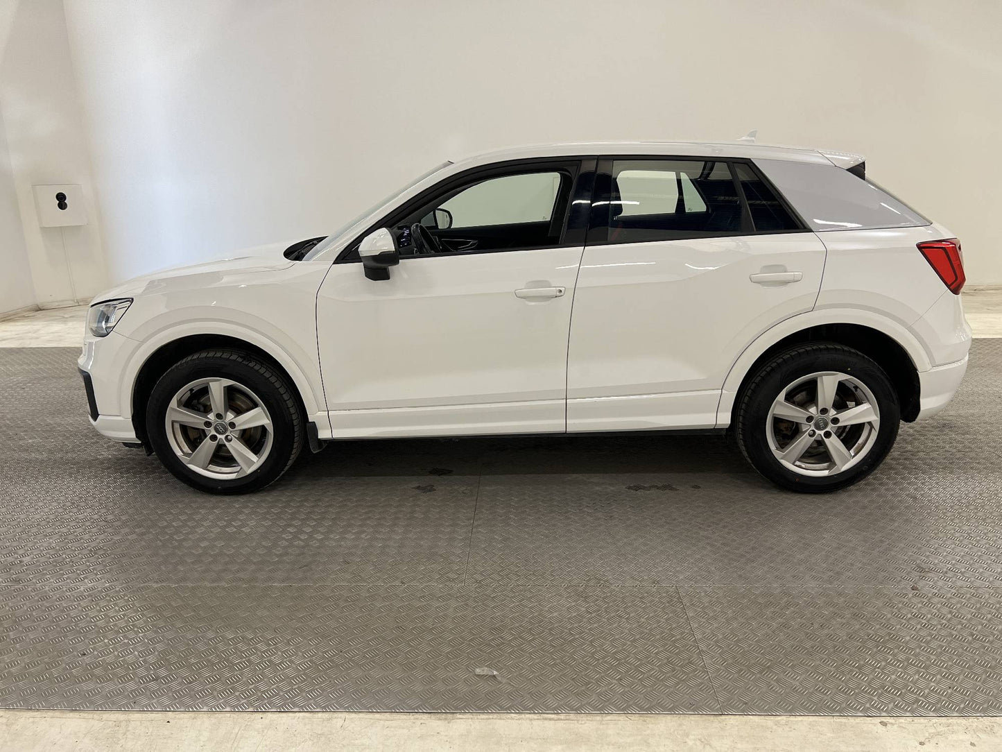 Audi Q2 2.0 TDI Q 150hk Drag Motorvärmare Carplay P-sensorer