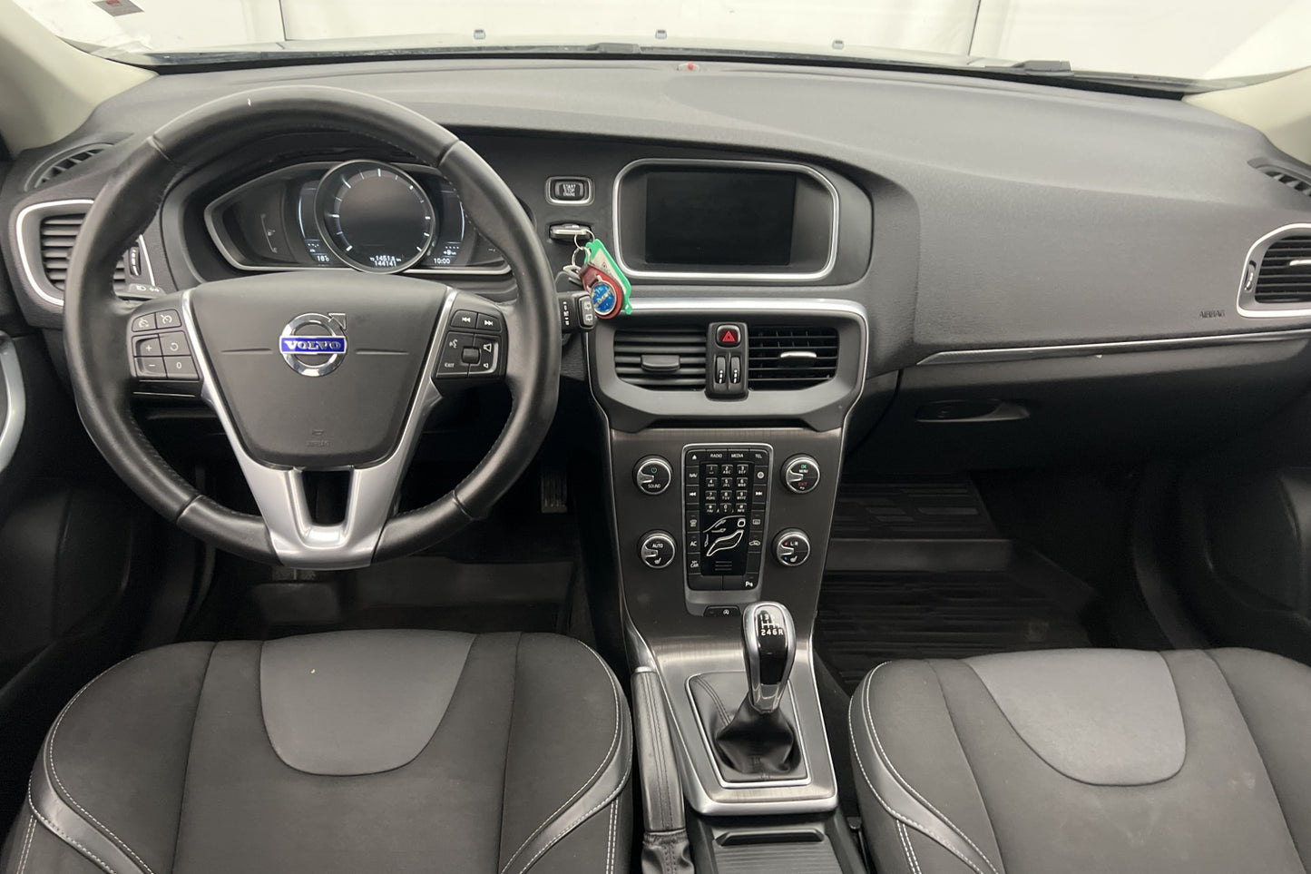 Volvo V40 D2 120hk Momentum Värmare Navi Sensorer 0,36l/Mil