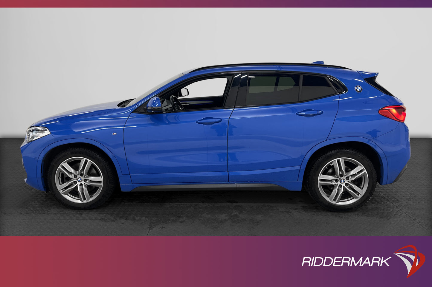 BMW X2 xDrive20d 190hk M-Sport Pano Skinn Kamera HiFi Drag