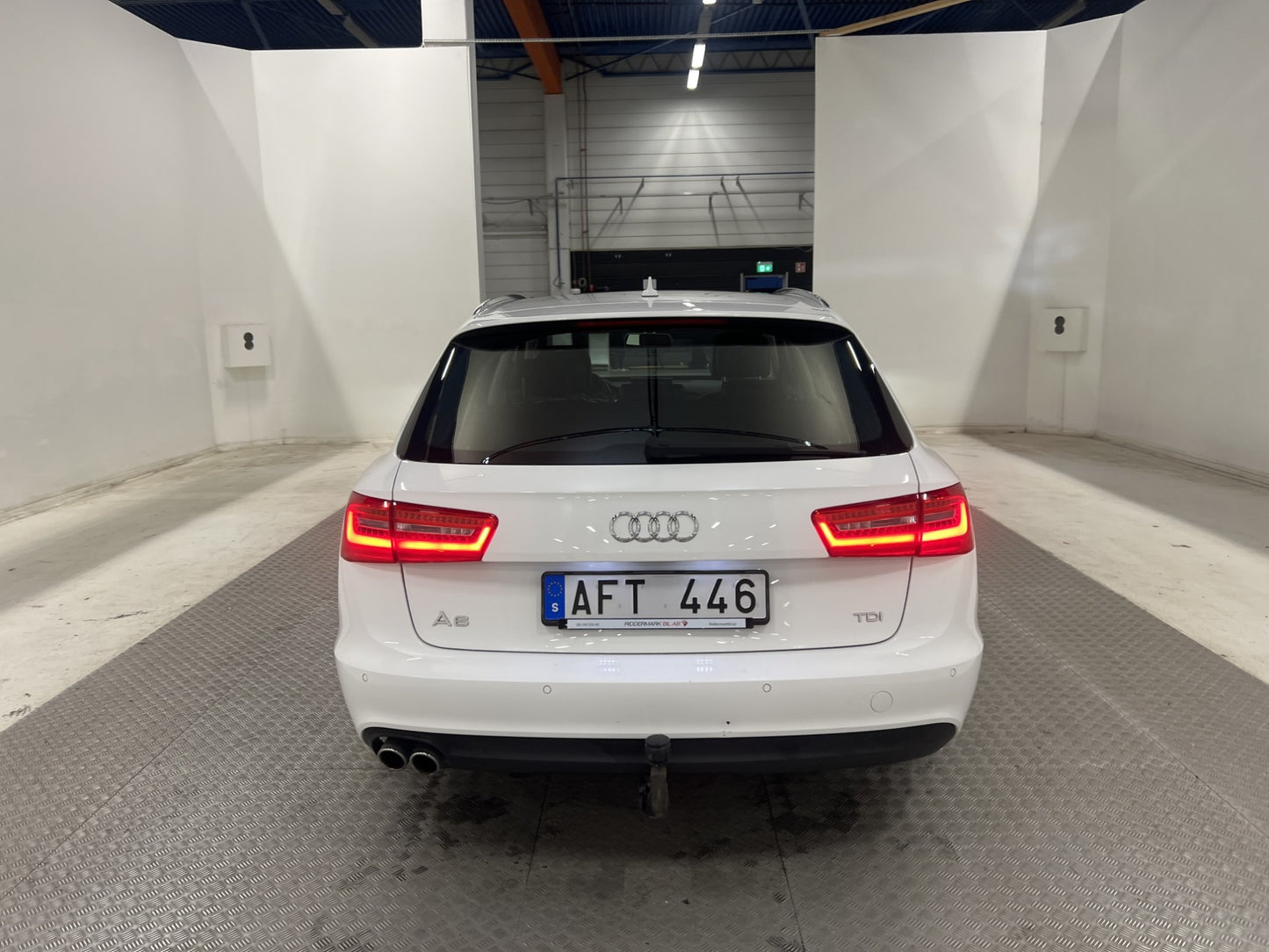 Audi A6 2.0 TDI 177hk Skinn/Alcantara Drag PDC 0,45l/mil