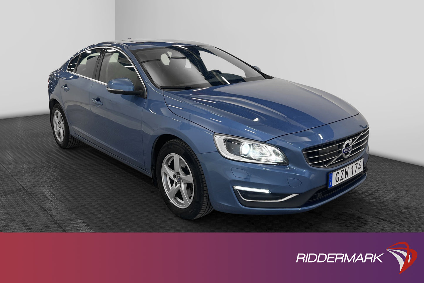 Volvo S60 T5 245hk Momentum T-lucka Navi Värmare