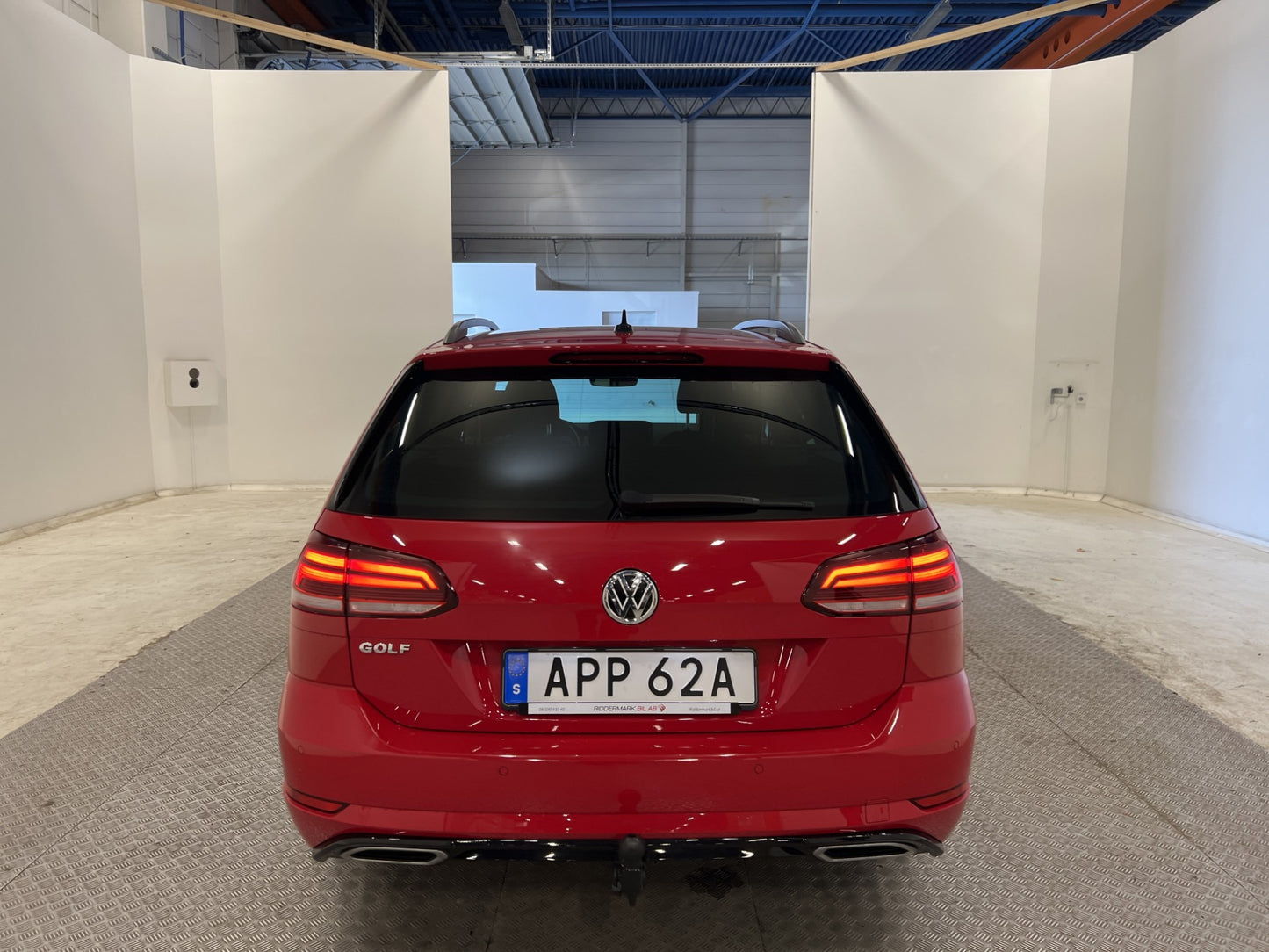 Volkswagen Golf 1.5 TSI 150hk R-line B-Värmare B-Kamera Drag