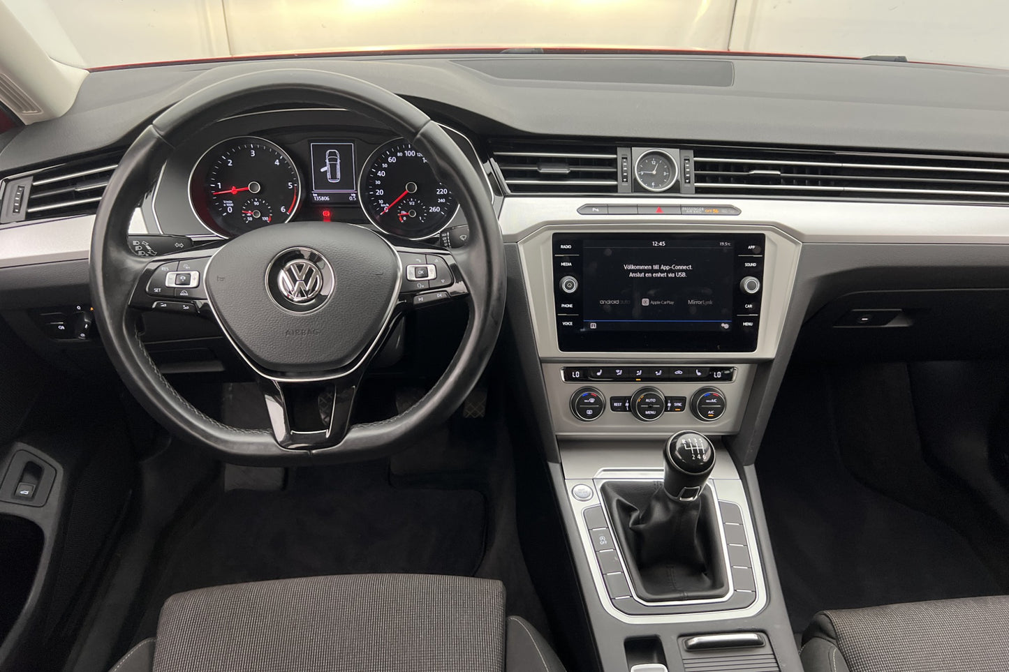 Volkswagen Passat 2.0 TDI 150hk Sensorer App-connect Drag