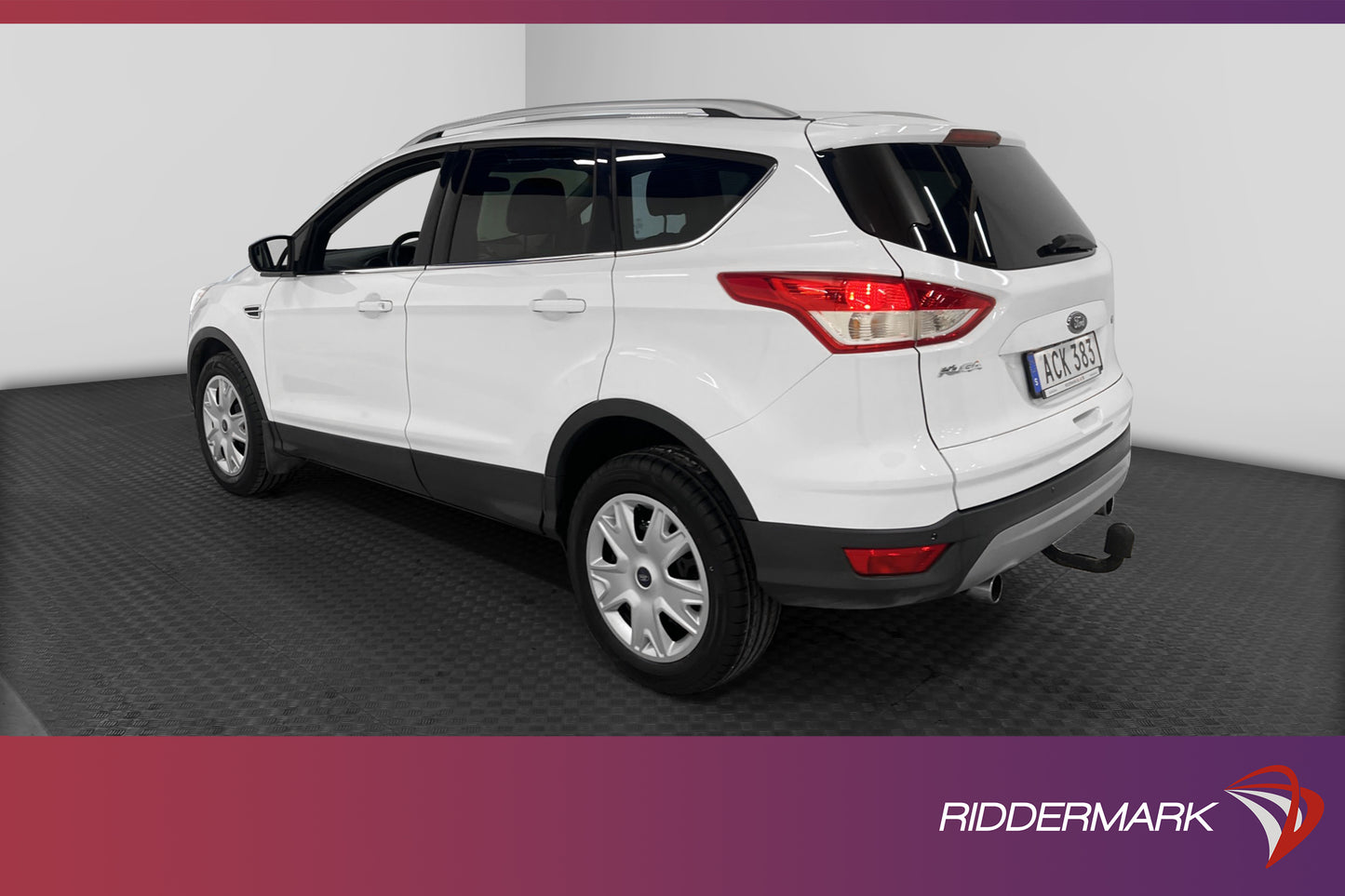 Ford Kuga 1.6 EcoBoost 150hk P-sensorer Dragkrok 1-brukare