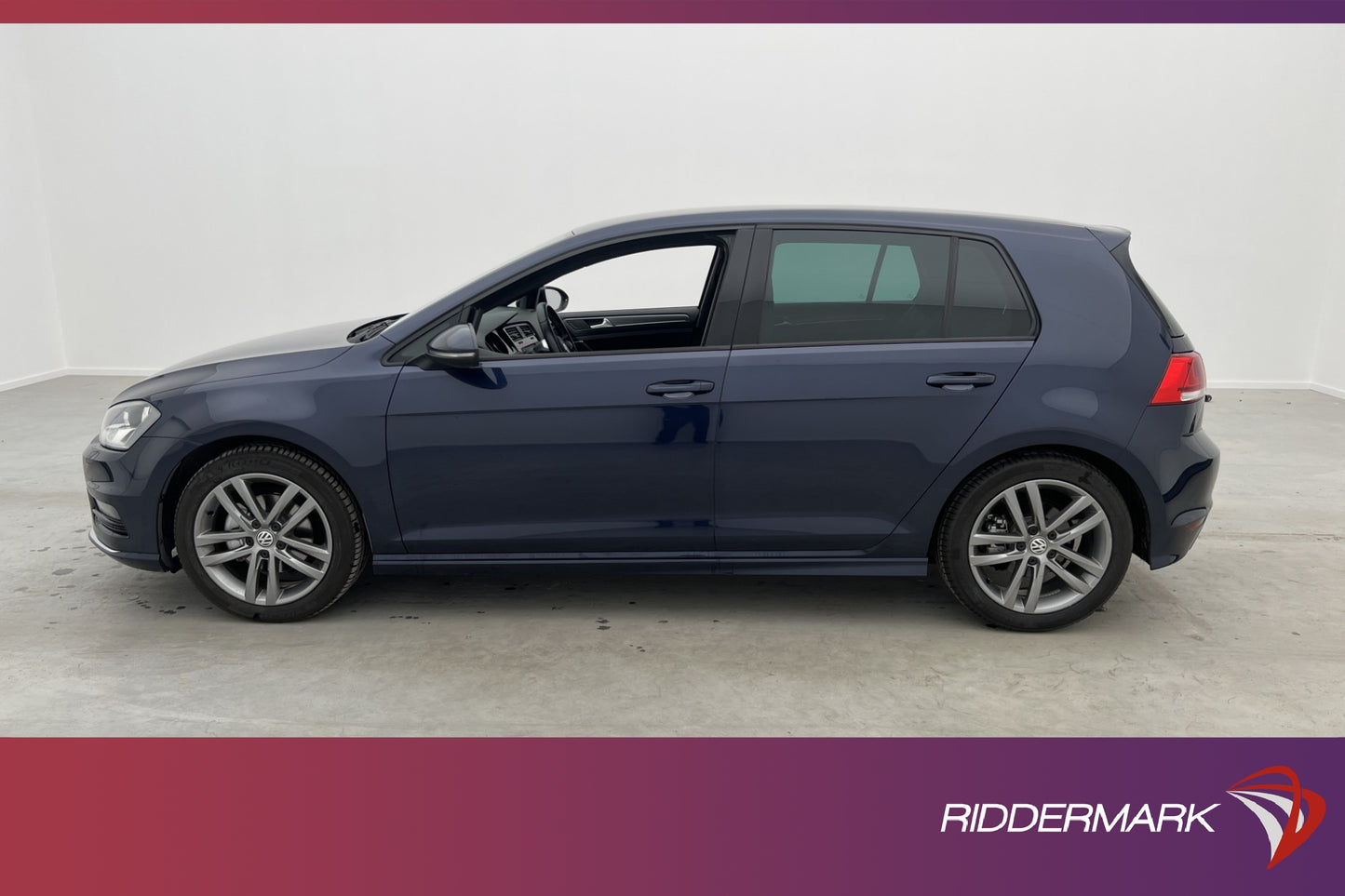 Volkswagen Golf 1.4 TSI 150hk R-Line CarPlay Adaptiv-Fart