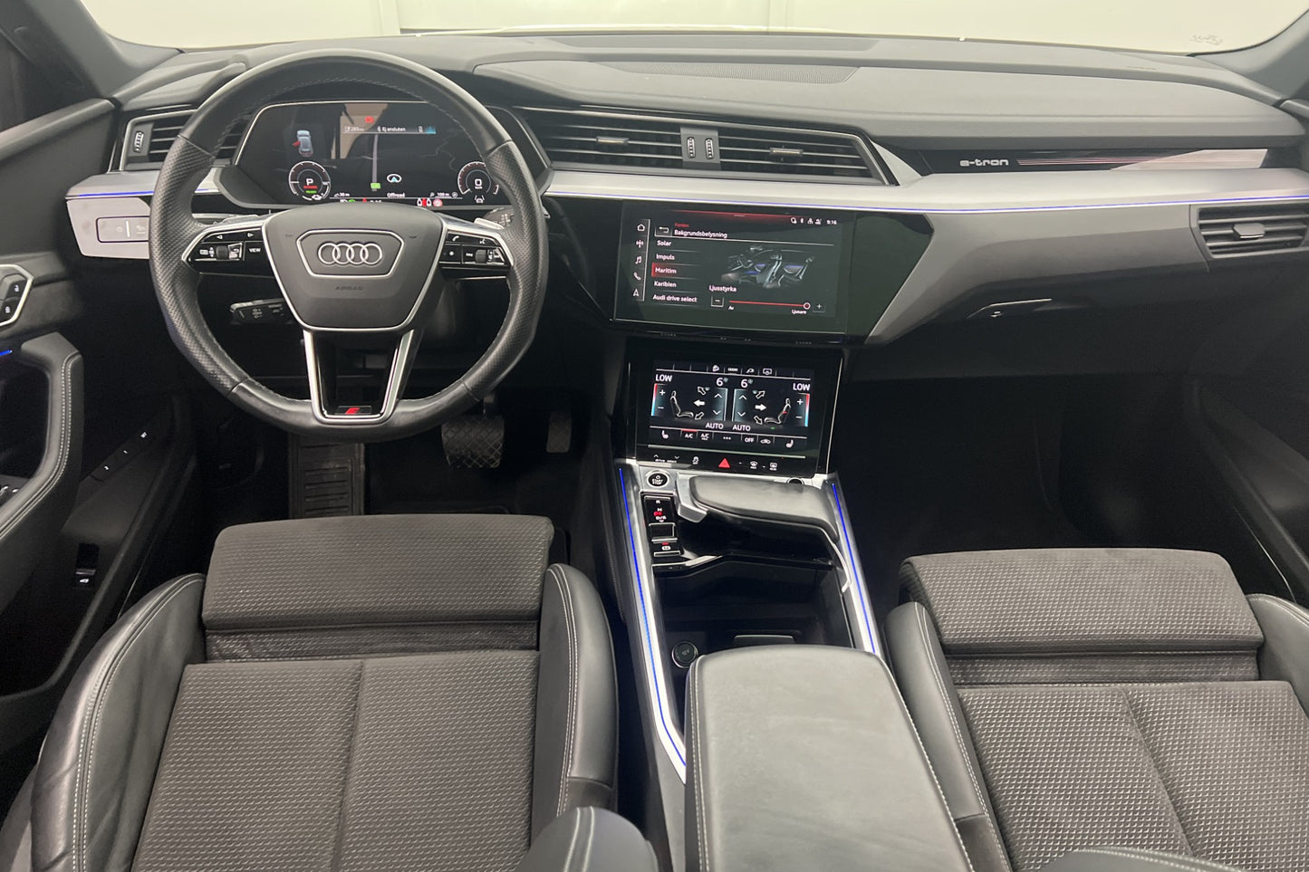 Audi e-tron 55 Quattro S-Line Pano B&O Luft 360° Drag MOMS