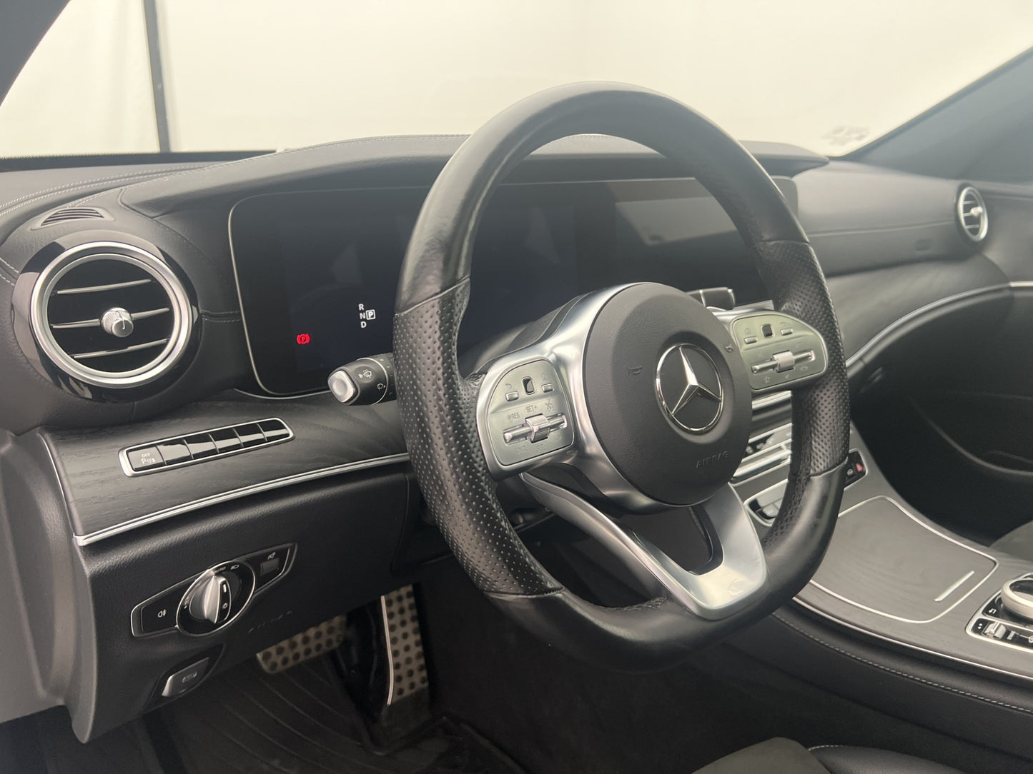 Mercedes-Benz E 220 d 4M 194hk AMG Pano Wide Kamera GPS Drag