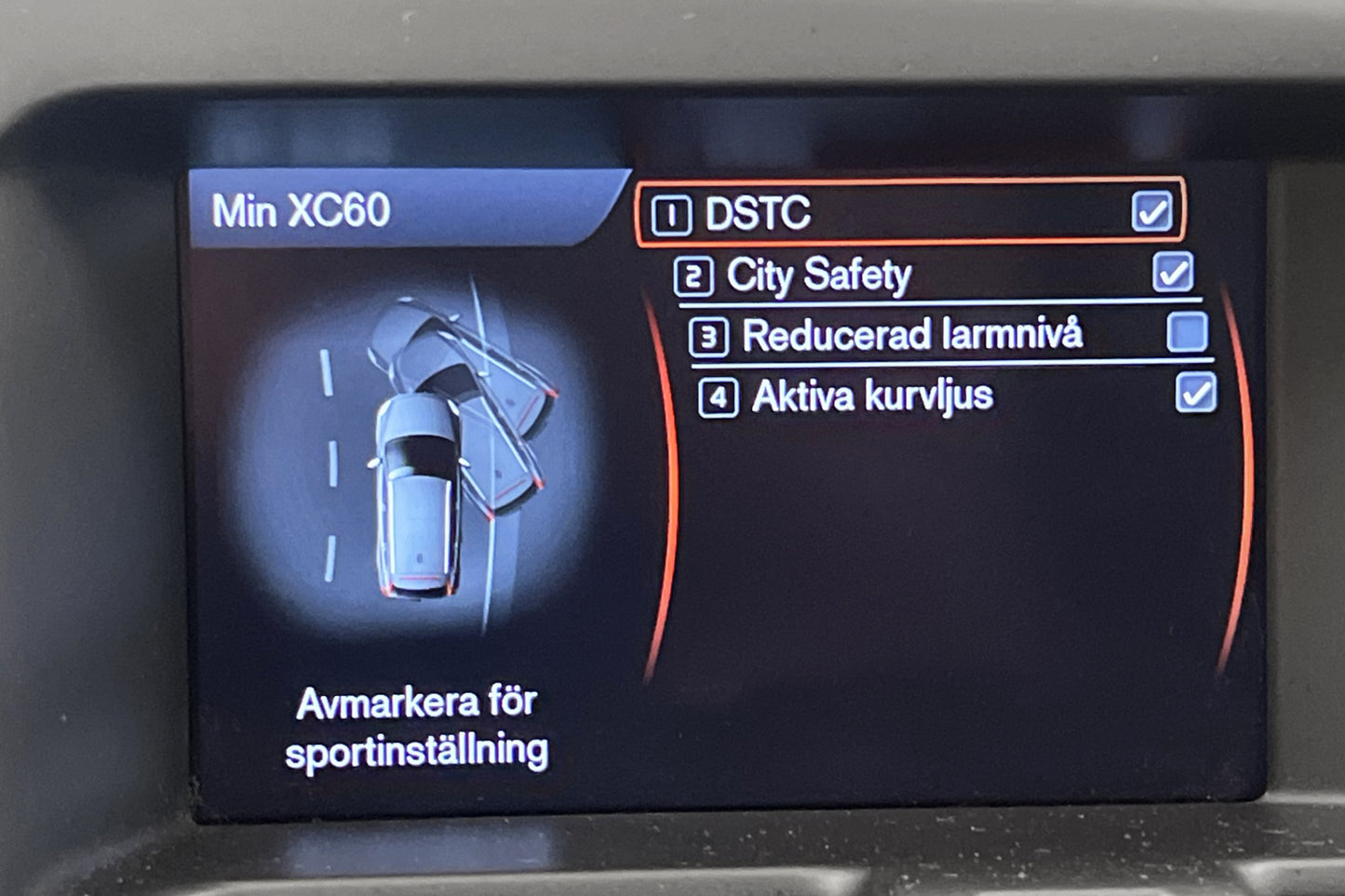 Volvo XC60 D4 AWD 163hk Momentum VOC Värmare Navi Skinn Dra