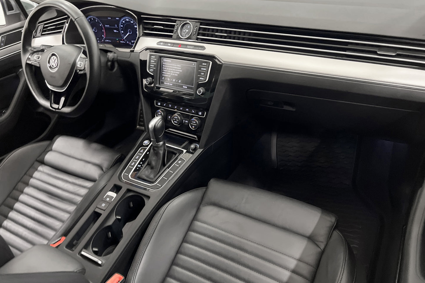 Volkswagen Passat Alltrack 4M Cockpit Dynaudio Värmare Skinn