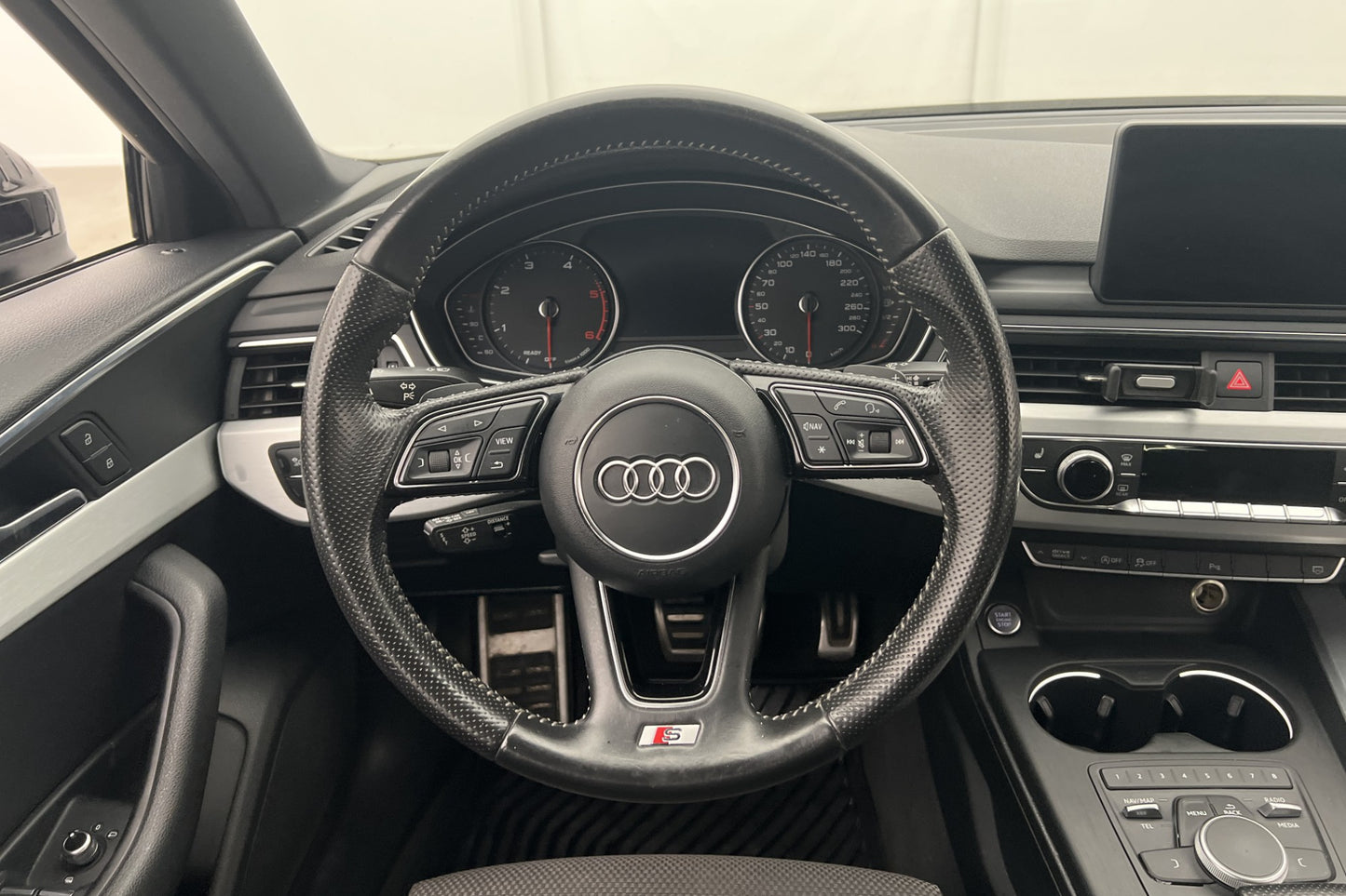 Audi A4 2.0 TDI 190hk Quattro S-Line D-Värm Navi 0.42l/mil