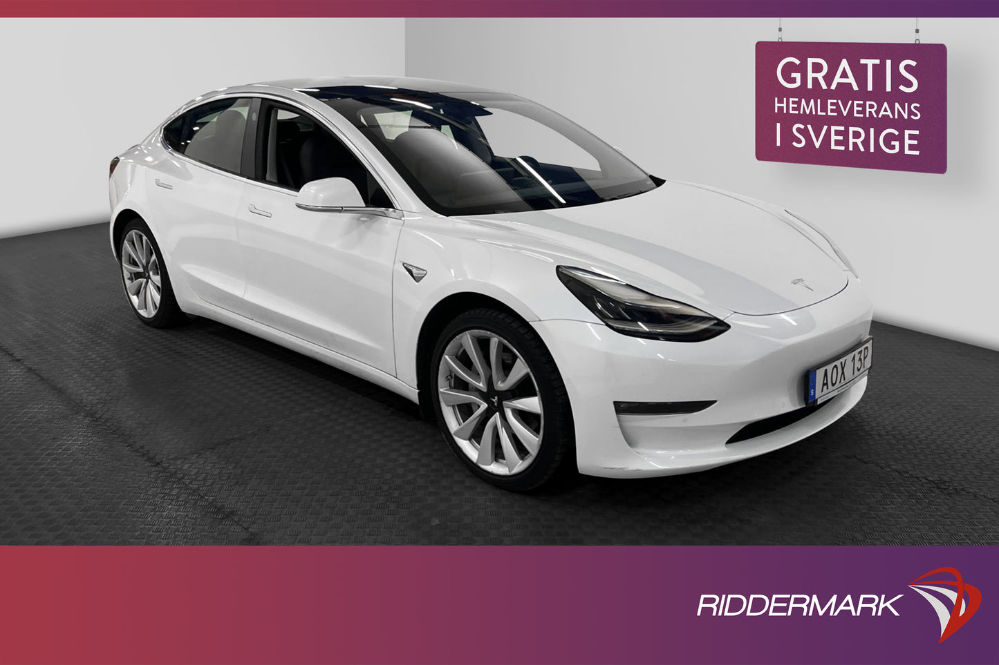 Tesla Model 3 Long Range AWD 440hk Svensksåld Moms Leasbar