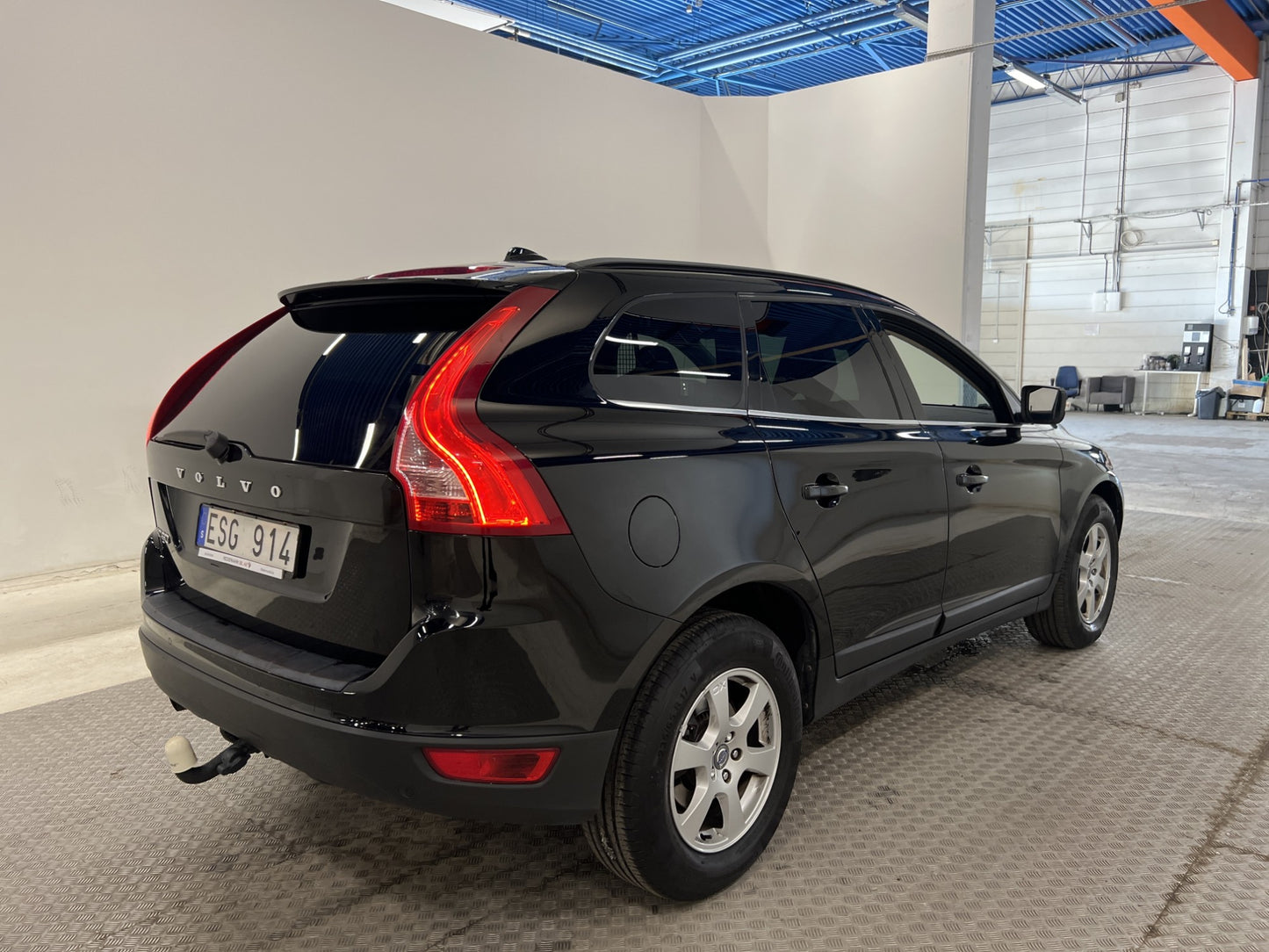 Volvo XC60 2.4D 175hk Momentum Sensorer Drag Välservad