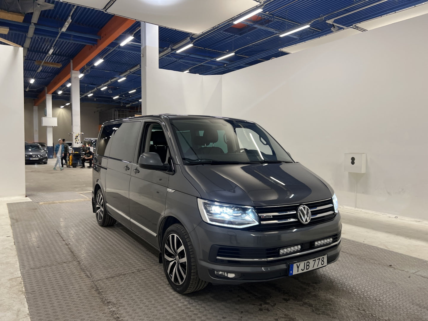 Volkswagen Multivan Highline 205hk 4M DSG Värmare Taklucka