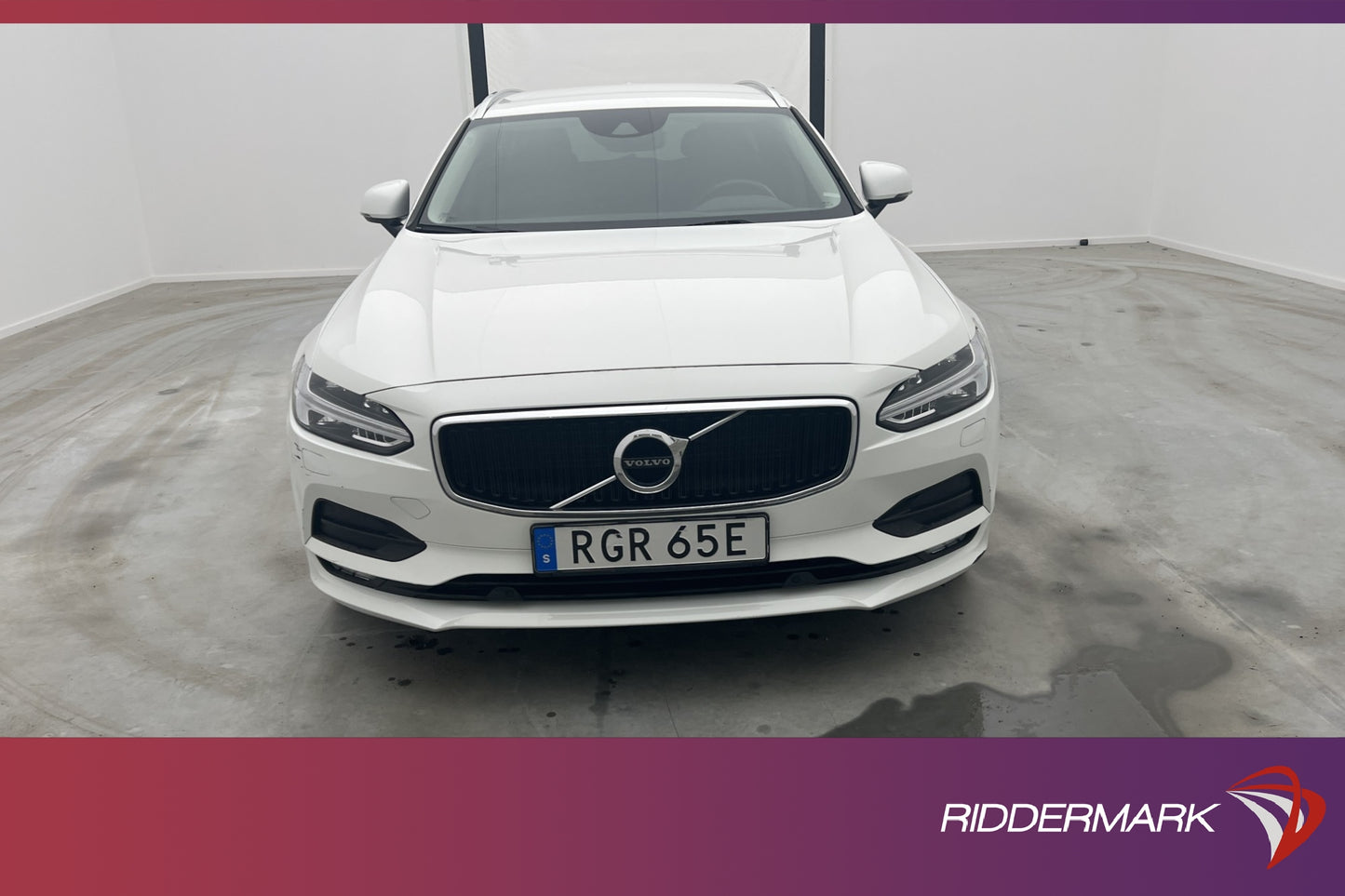 Volvo V90 D4 AWD 190hk VOC Värmare Kamera Keyless Drag MOMS