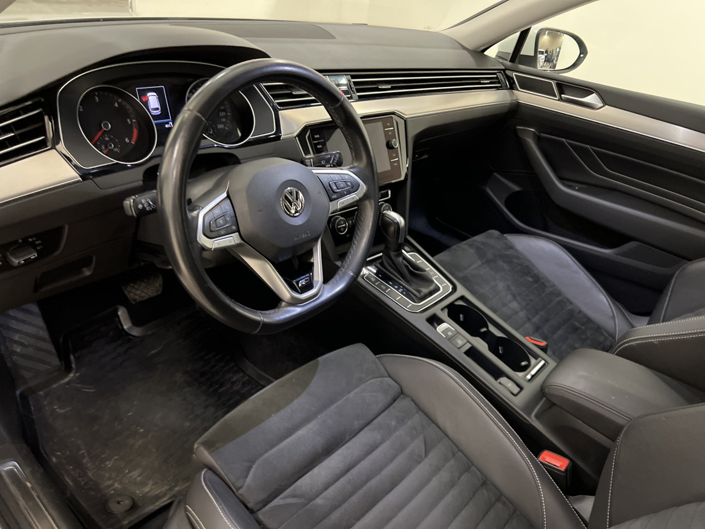 Volkswagen Passat 2.0 TDI 4M 190hk R-Line Kamera D-värm MOMS