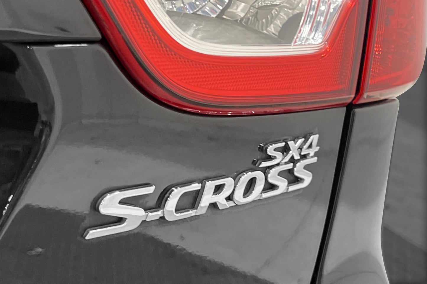 Suzuki SX4 S-Cross 1.6 DDiS GL 120hk Nyservad Nybesiktad