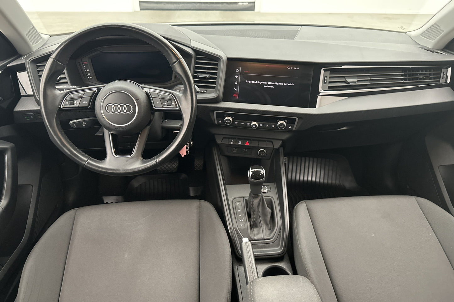 Audi A1 Sportback 30 TFSI 116hk Proline Cockpit Sensorer