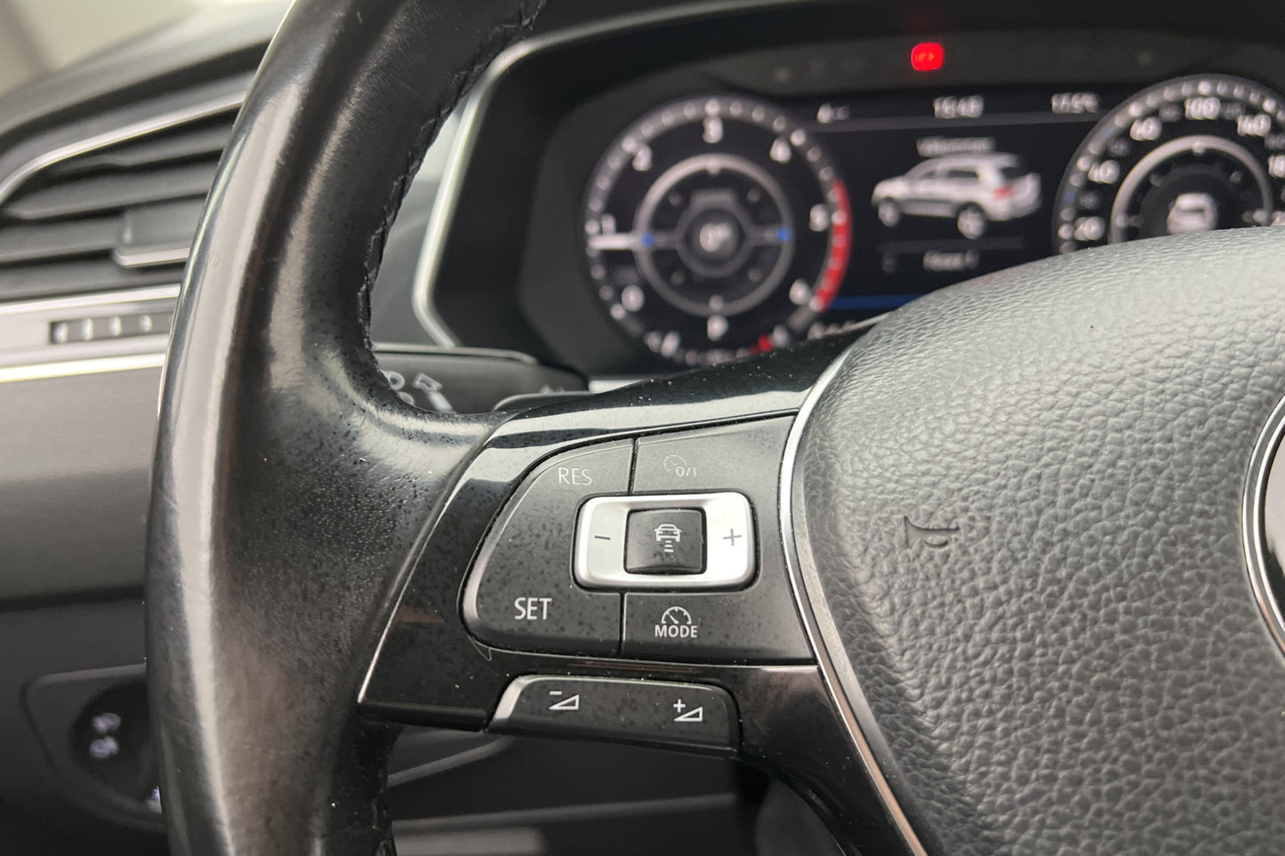 Volkswagen Tiguan Allspace 4M Premium 7-sits Cockpit Värmare