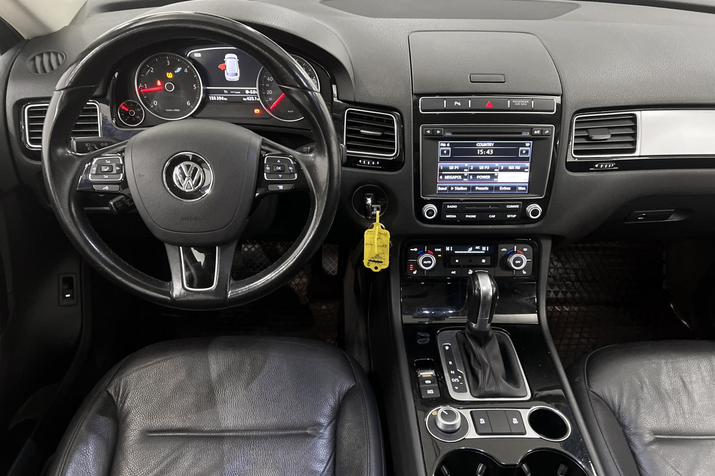 Volkswagen Touareg V6 4M 204hk Värmare Skinn P-sensorer Drag