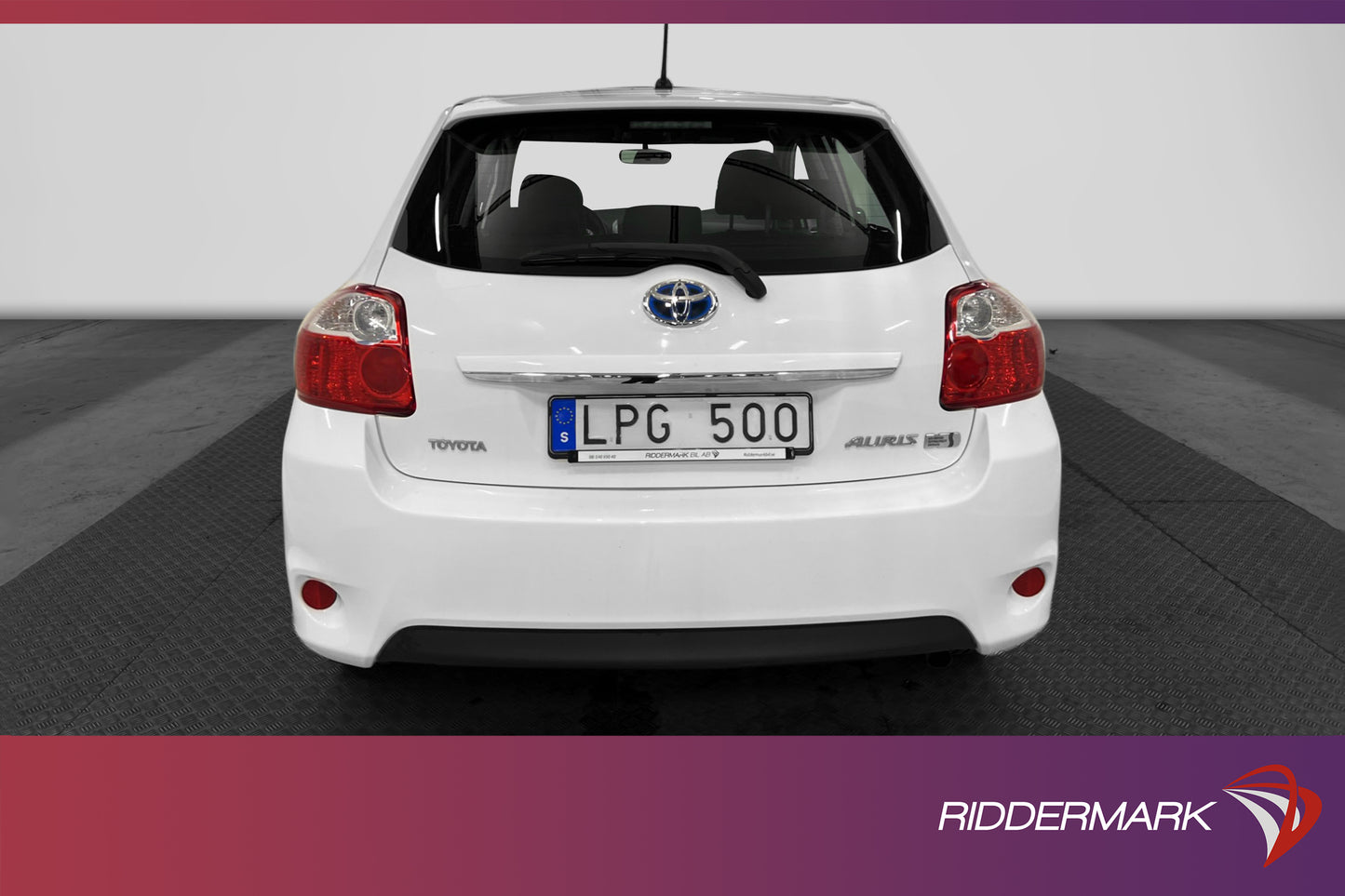 Toyota Auris Hybrid e-CVT 136hk 360kr Skatt Nyservad