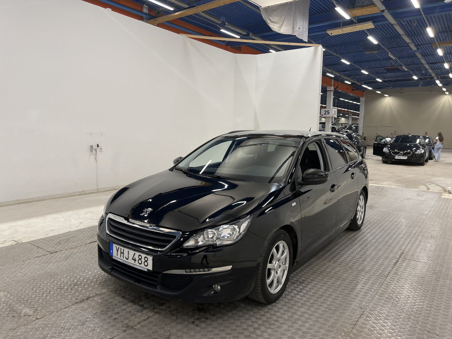 Peugeot 308 SW 130hk Active Panorama B-Kamera Navi BT