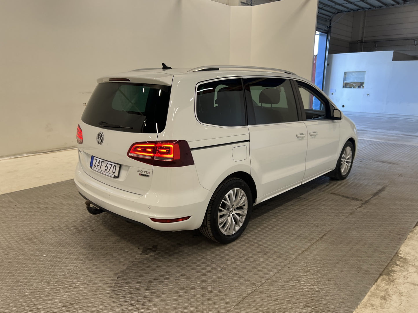 Volkswagen Sharan 4M 184hk 7-Sits Värmare Bkamera Dragpkt