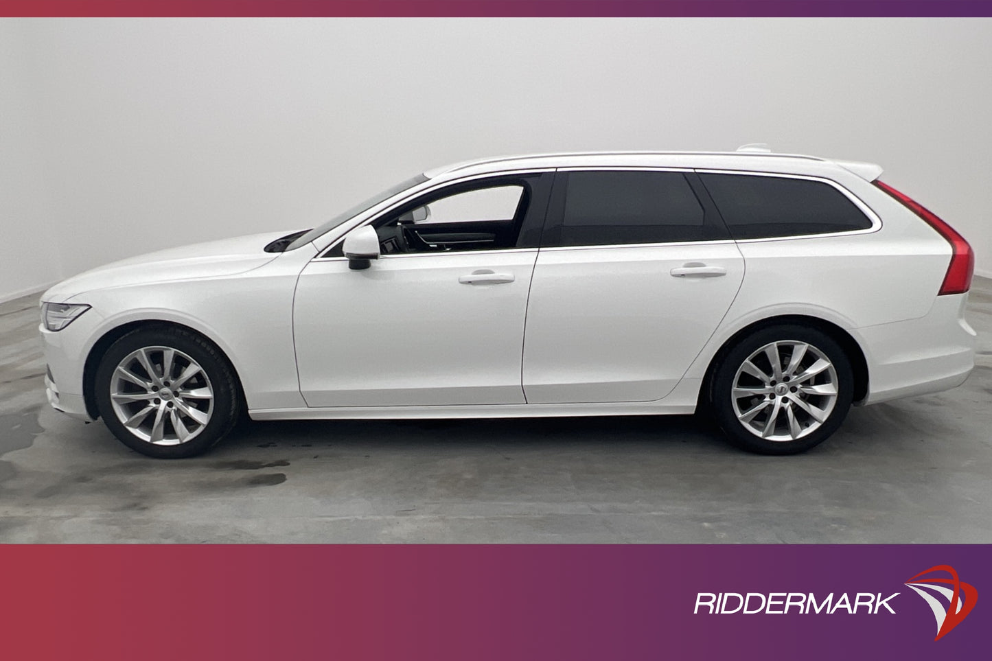 Volvo V90 D4 AWD 190hk VOC Värmare Kamera Keyless Drag MOMS