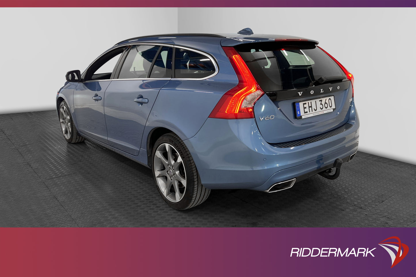 Volvo V60 D4 Momentum Voc Navi D-värm Drag T-lucka Eu6 181hk