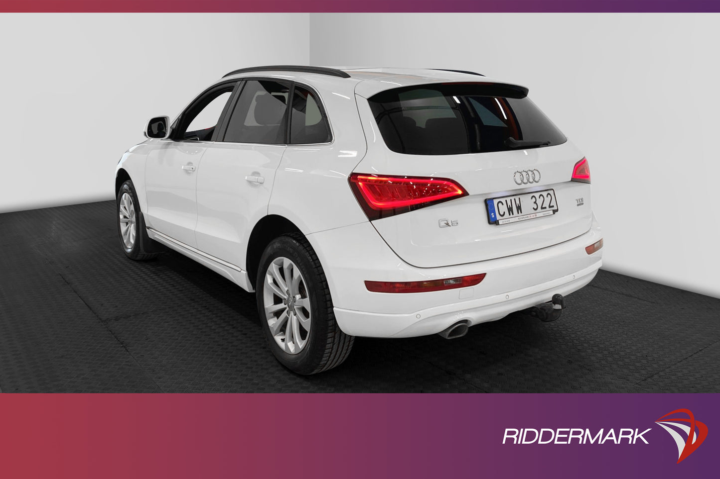 Audi Q5 2.0 TDI quattro Design Pano Drag Skinn/Alcantara PDC