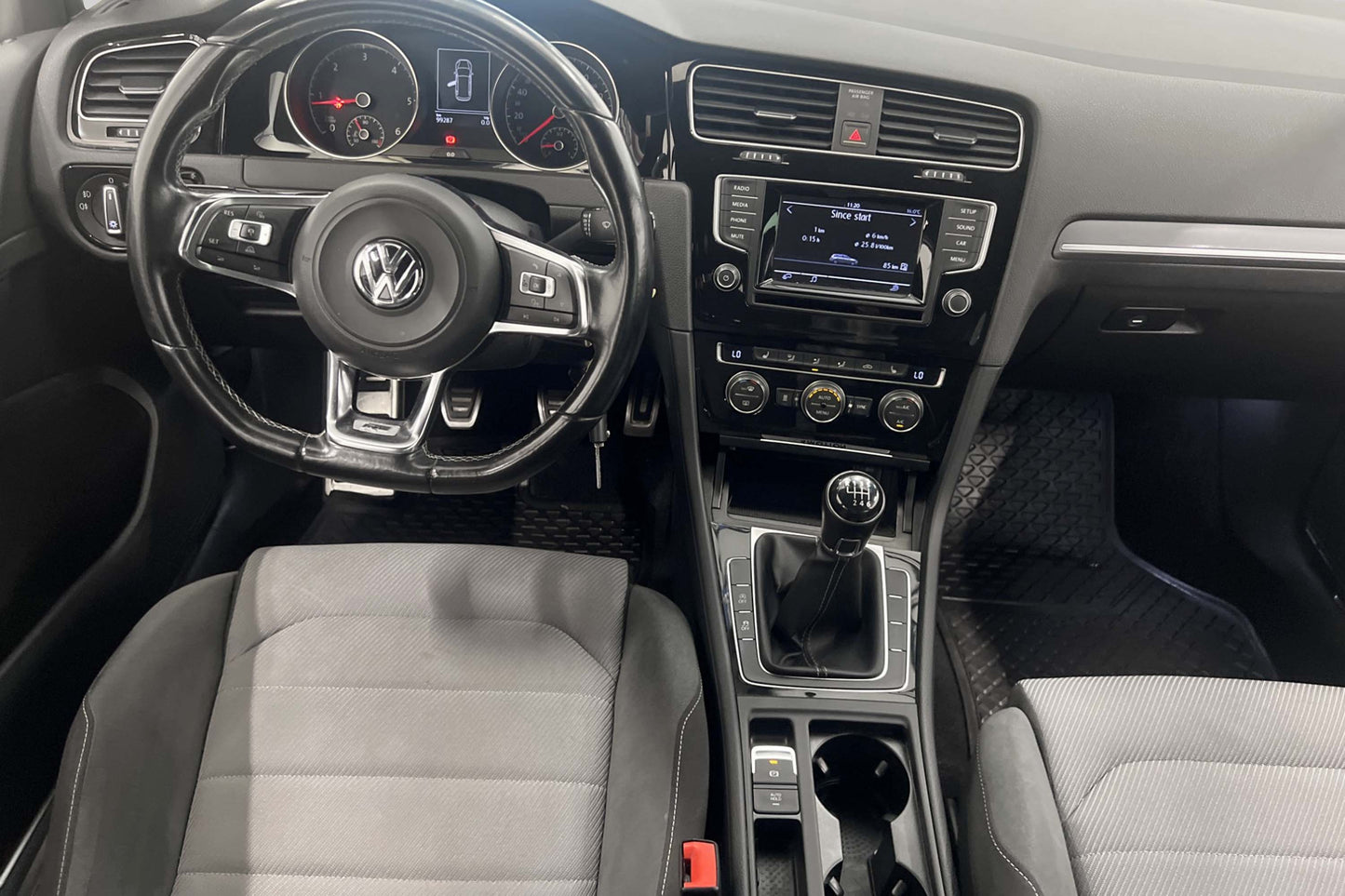 Volkswagen Golf 4M 150hk R-Line Värmare Bkamera Drag