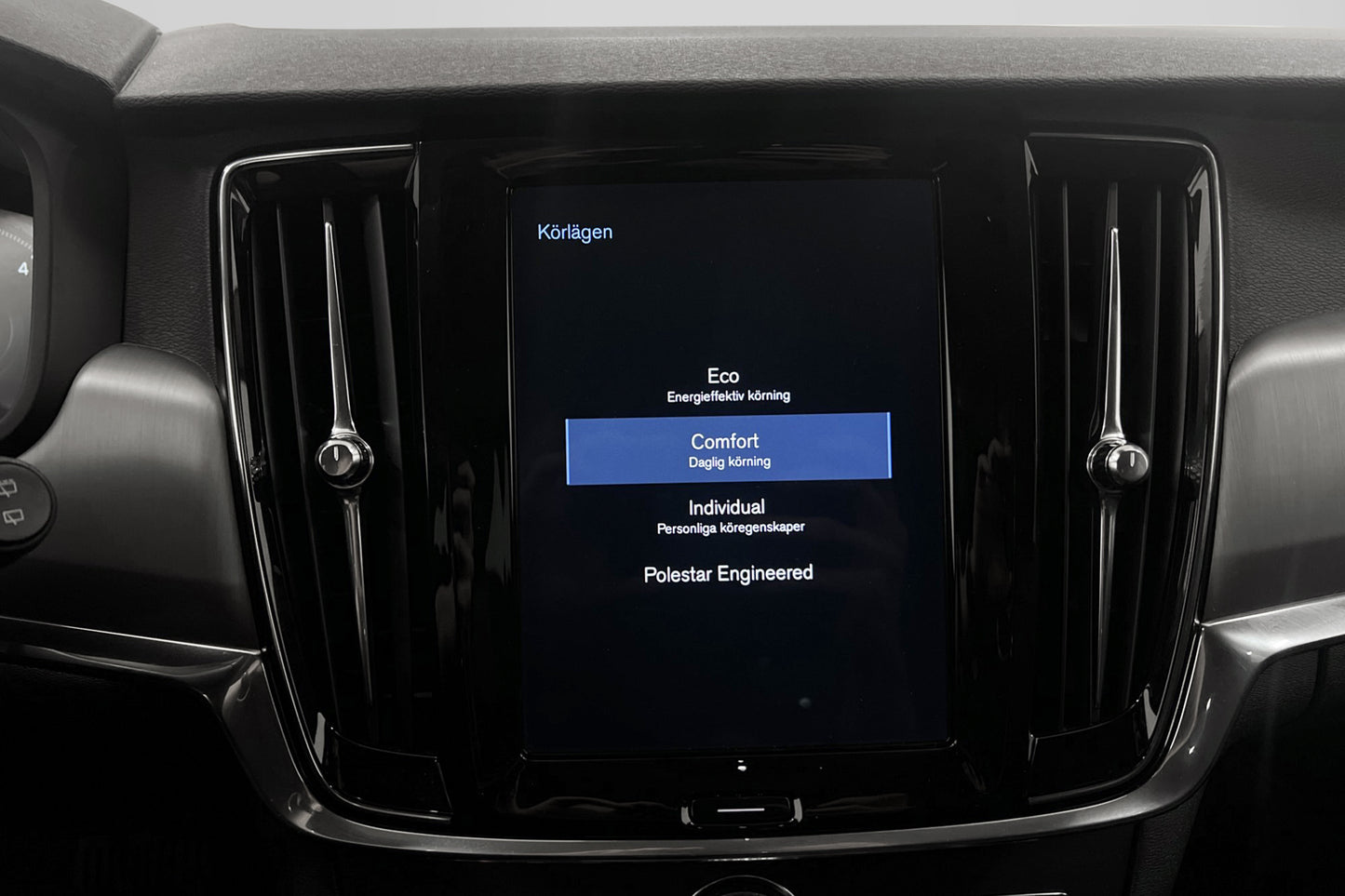 Volvo V90 D4 200hk Advanced VOC Värmare Polestar Carplay