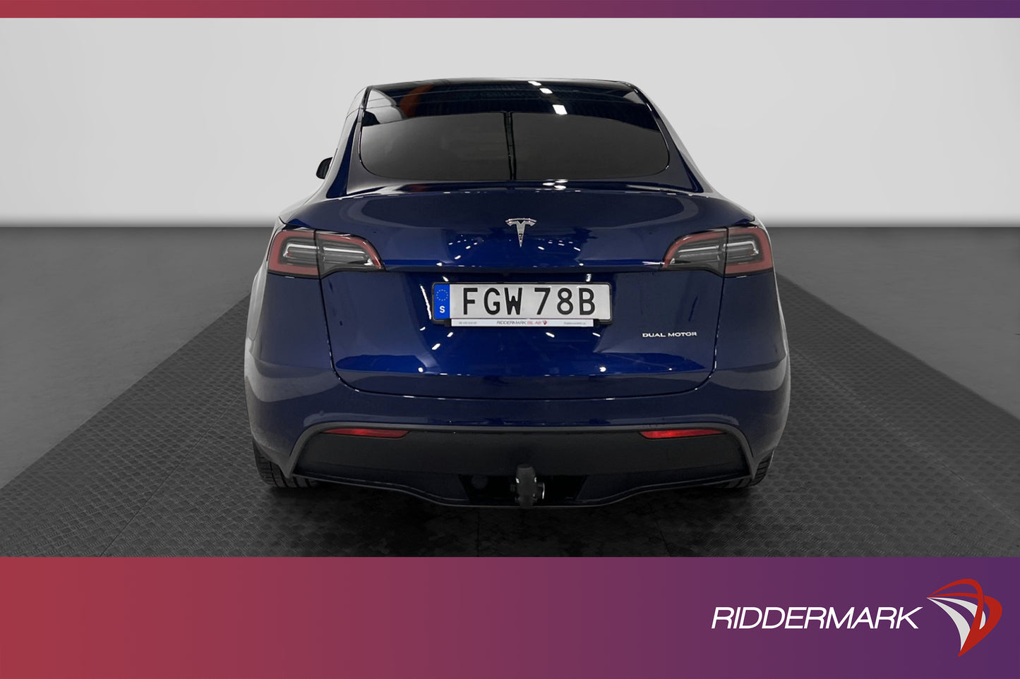 Tesla Model Y Long Range AWD 345hk Pano Sv.Såld AP Drag MOMS